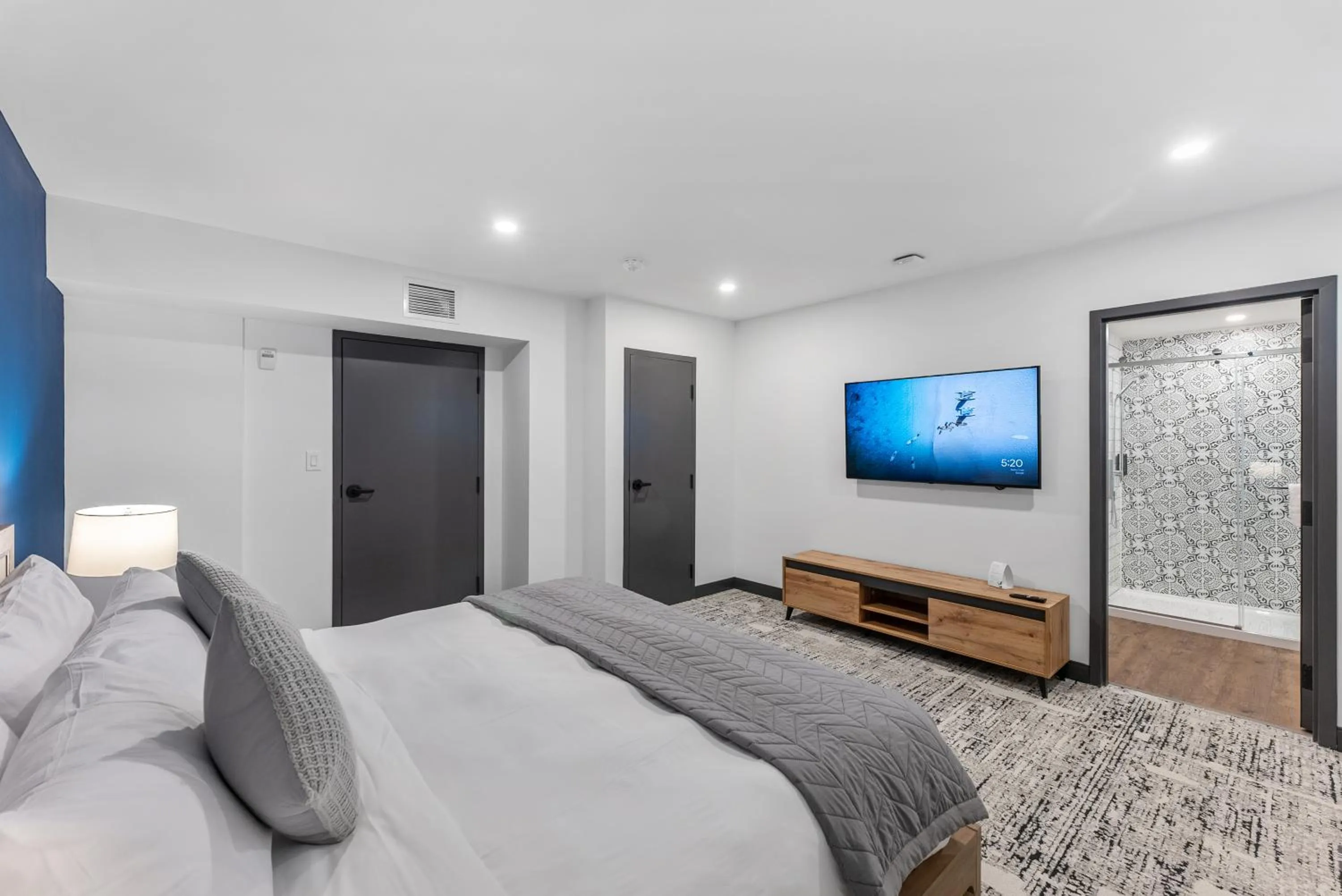 Bedroom, Bed in Cannery Lofts Niagara