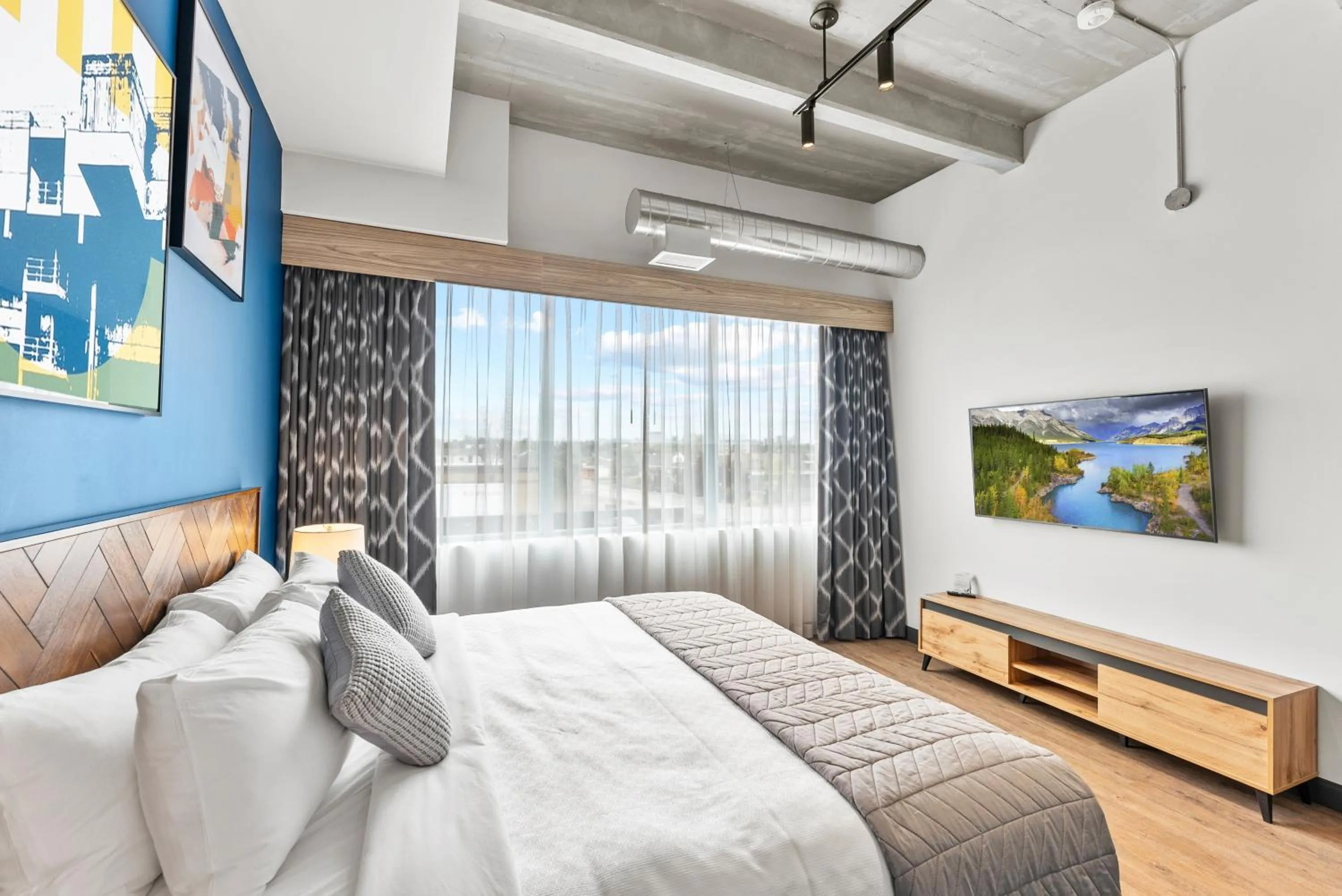 Bed in Cannery Lofts Niagara