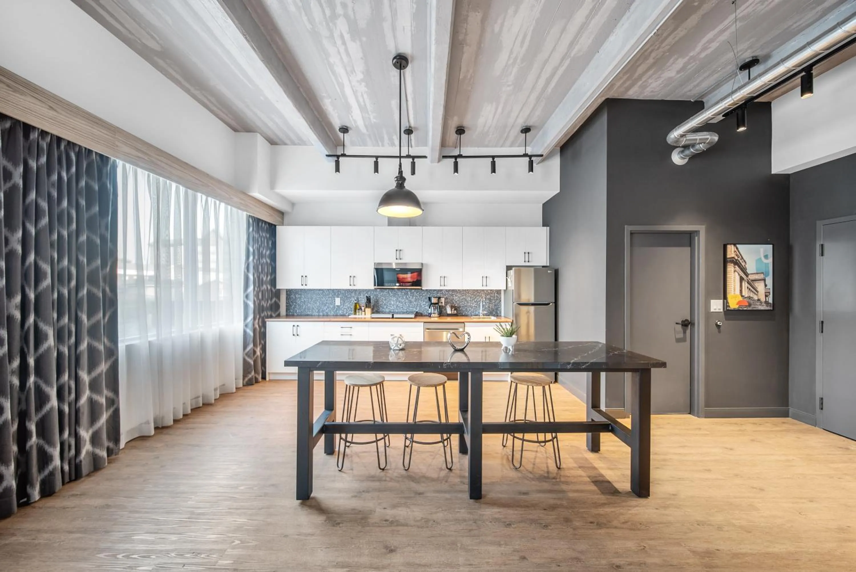 Dining area in Cannery Lofts Niagara