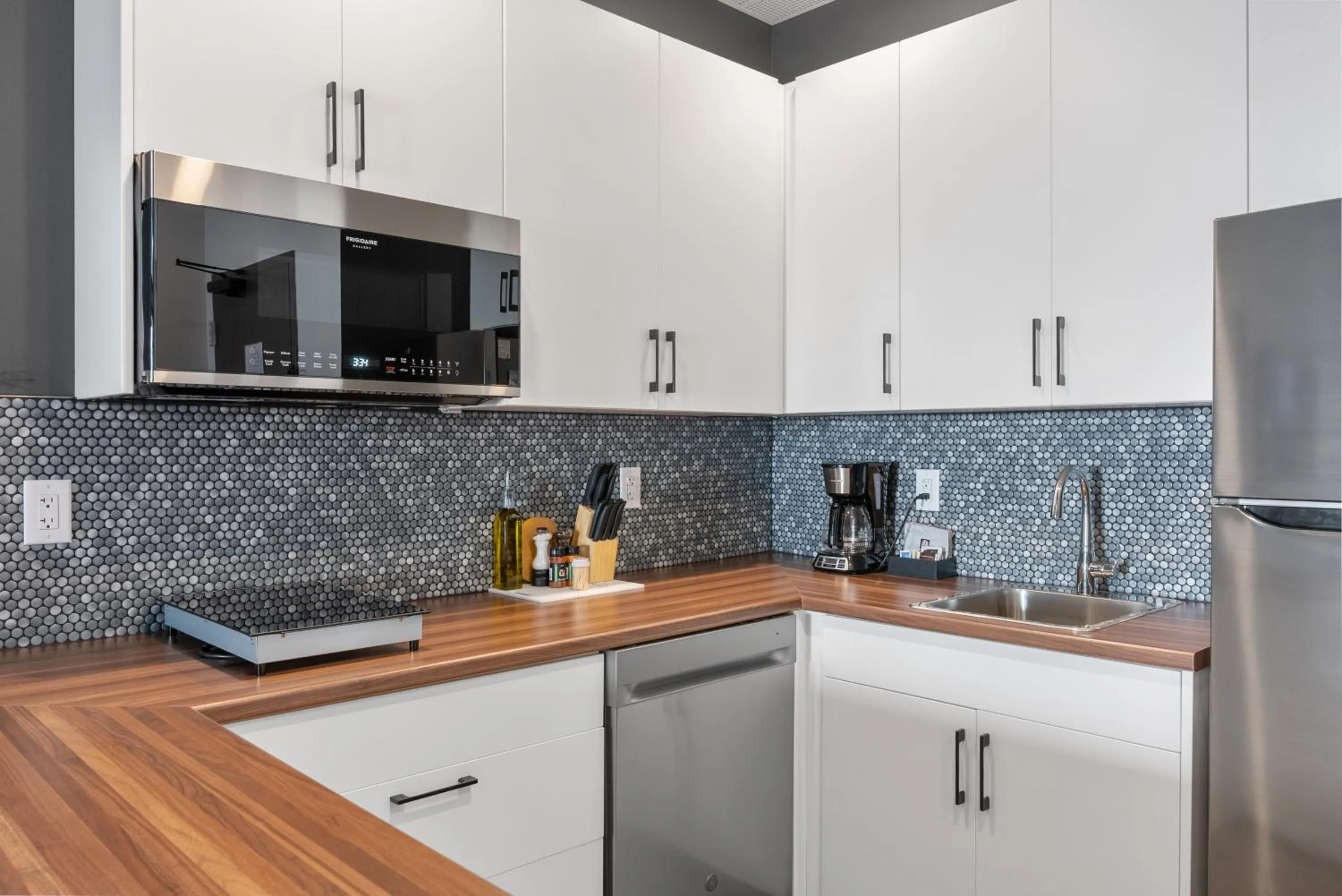 kitchen in Cannery Lofts Niagara