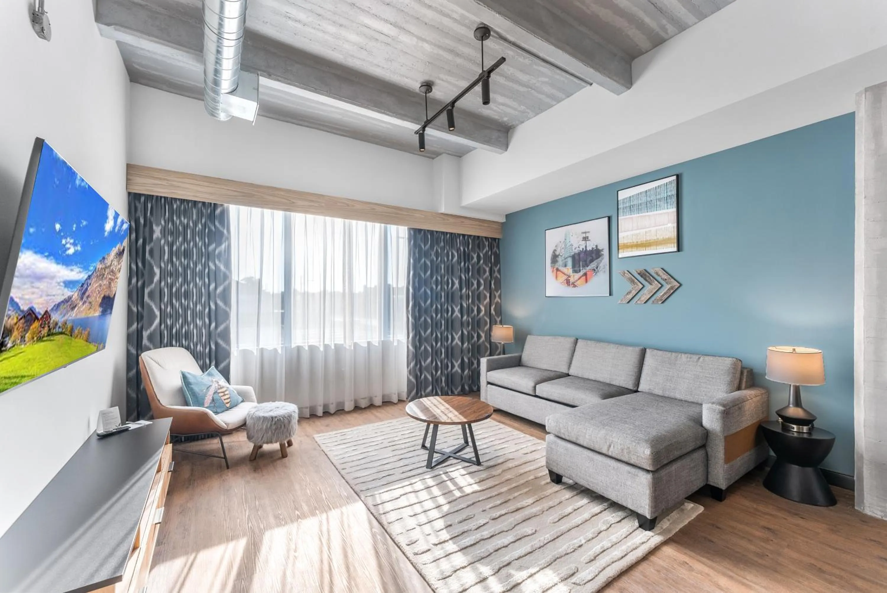 TV and multimedia in Cannery Lofts Niagara