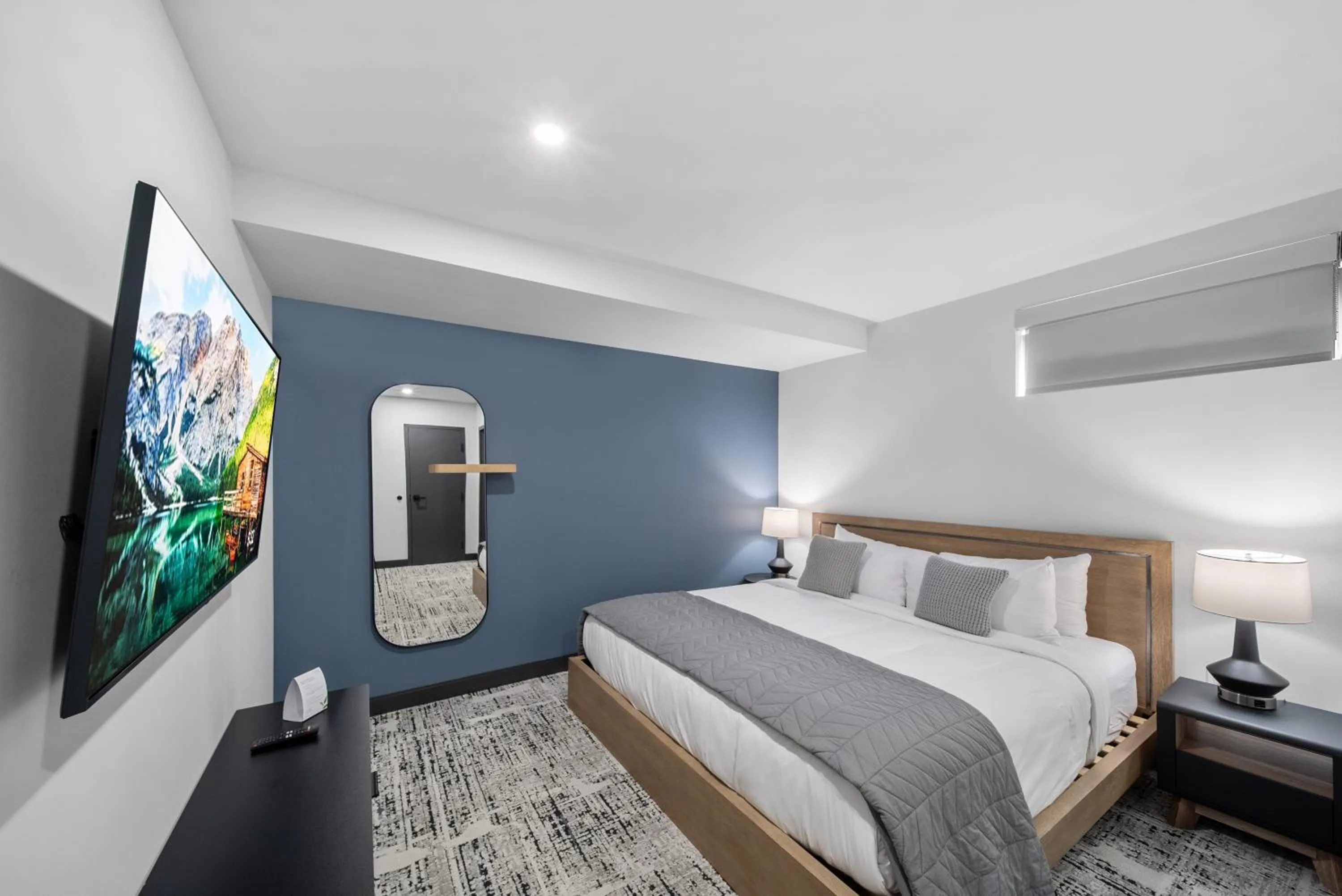 Bedroom, Bed in Cannery Lofts Niagara