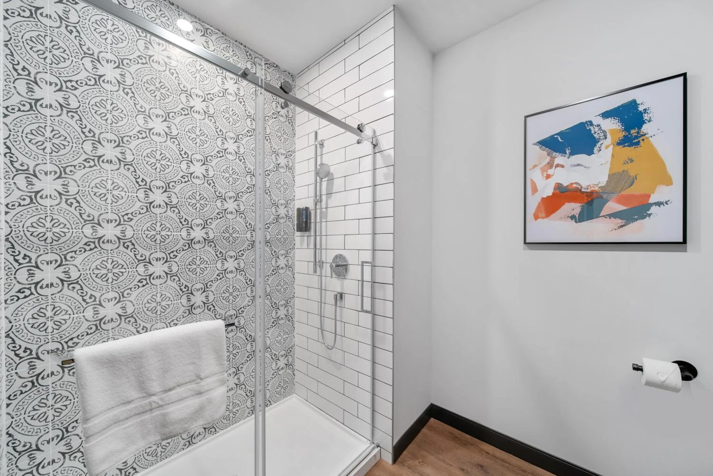 Shower in Cannery Lofts Niagara