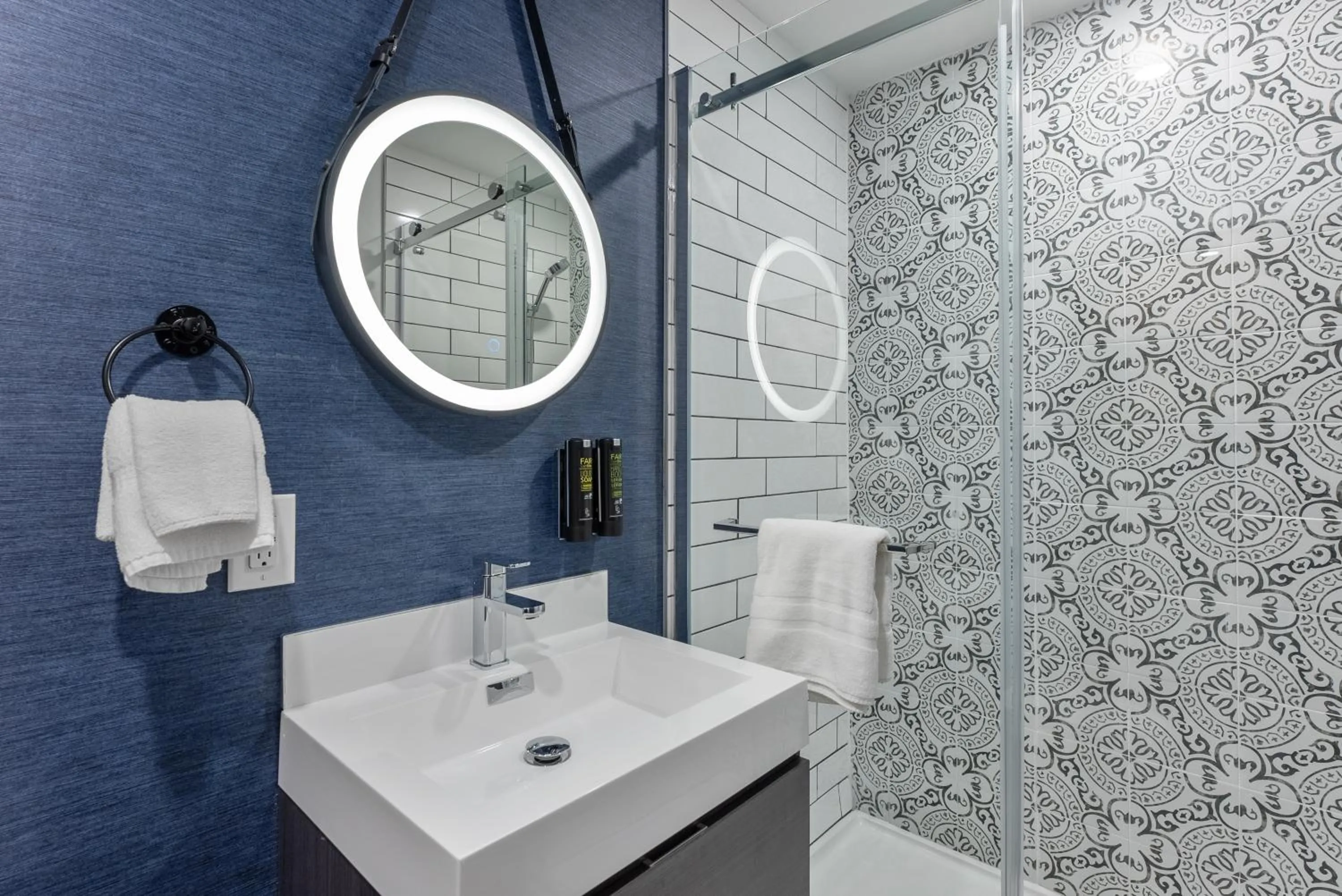 Bathroom in Cannery Lofts Niagara