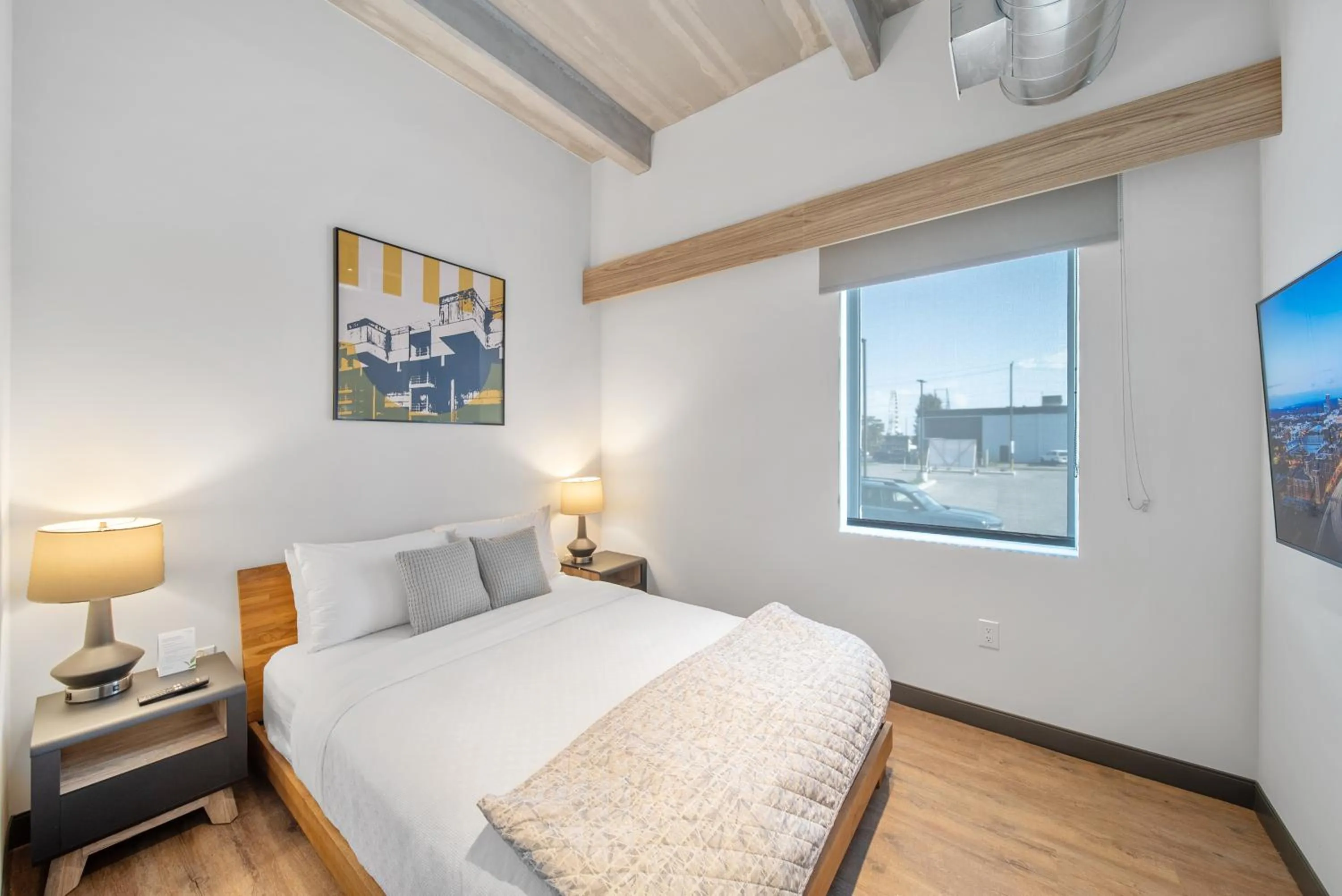 Bedroom, Bed in Cannery Lofts Niagara