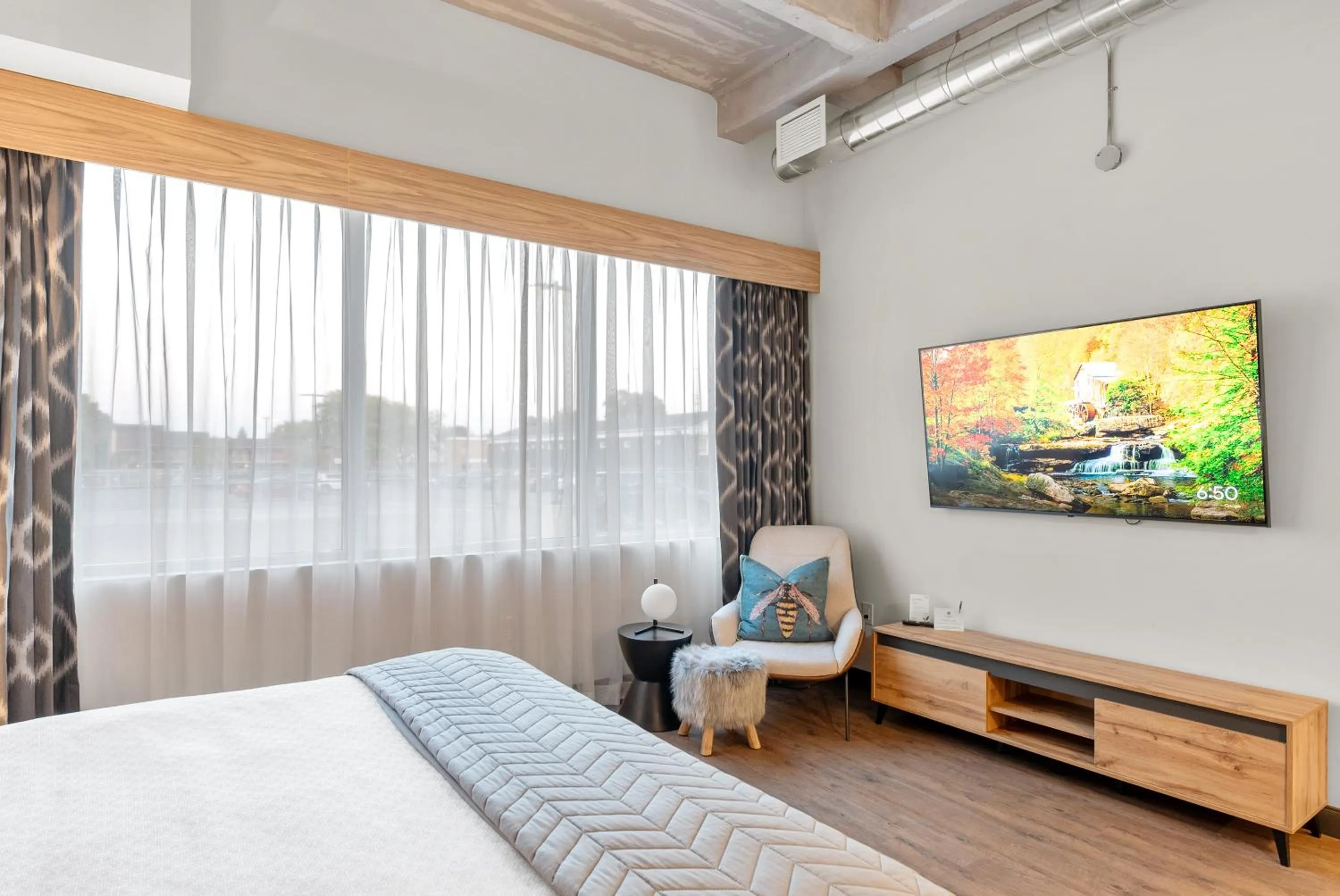 Bedroom, Bed in Cannery Lofts Niagara