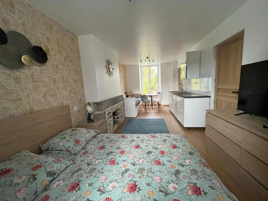 Bed in La Maison des Amis en Normandie