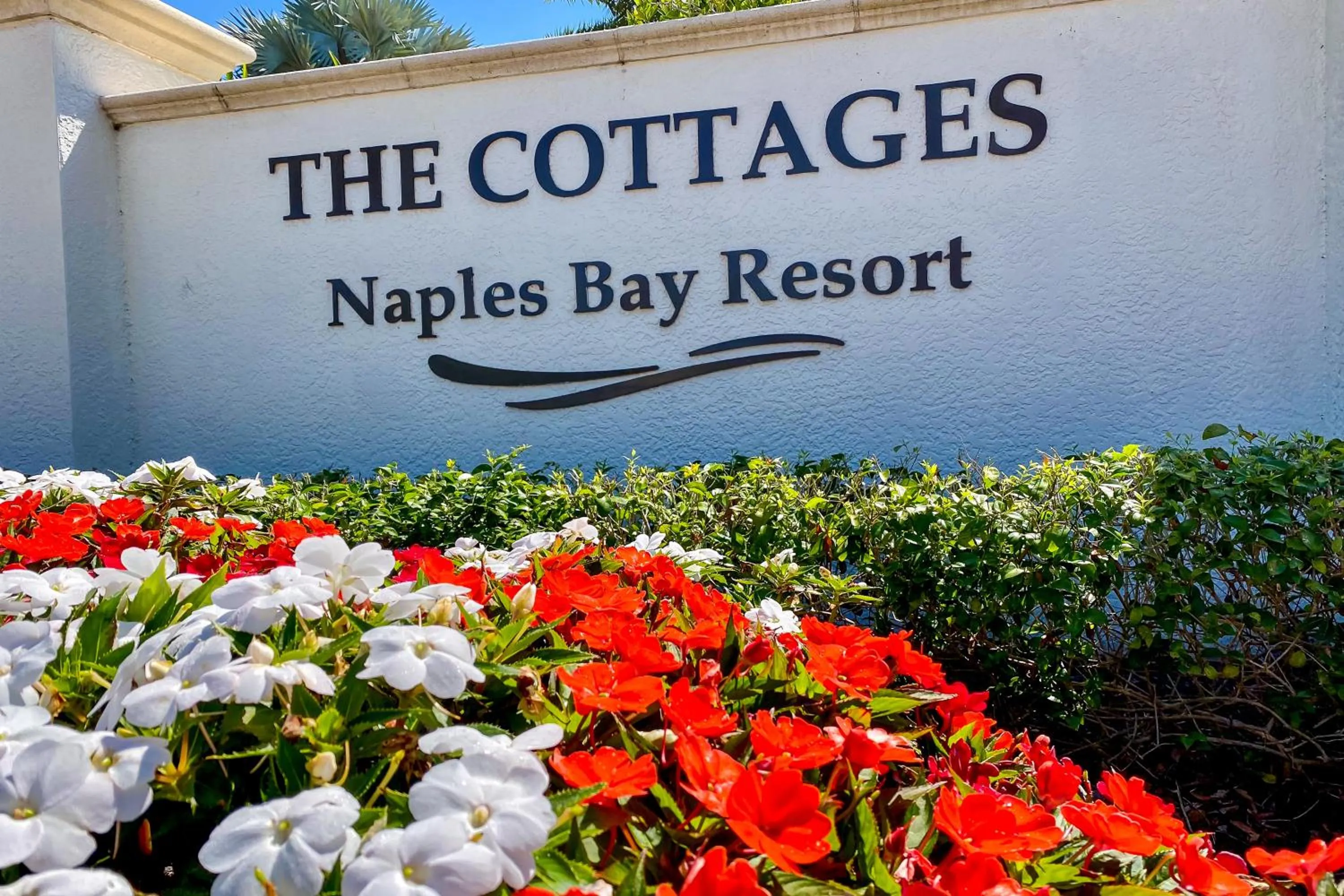 Property Logo/Sign in Naples Bay Resort The Cottages