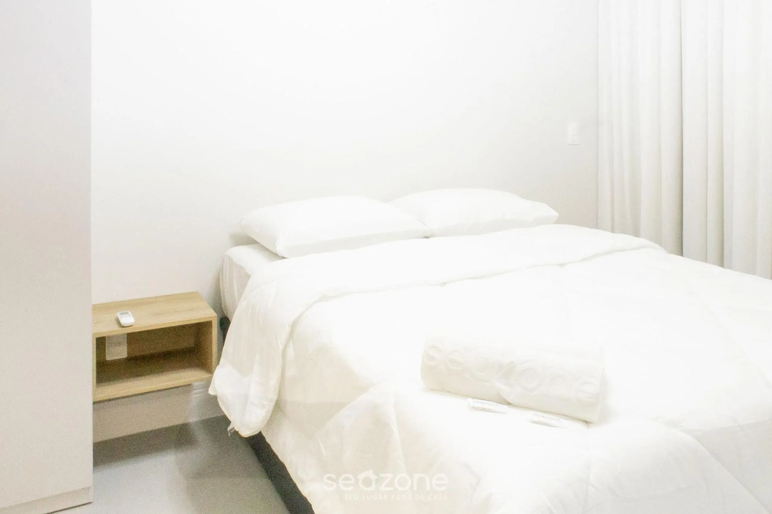 Bedroom, Bed in Apto moderno com piscina e churrasqueira CRR201