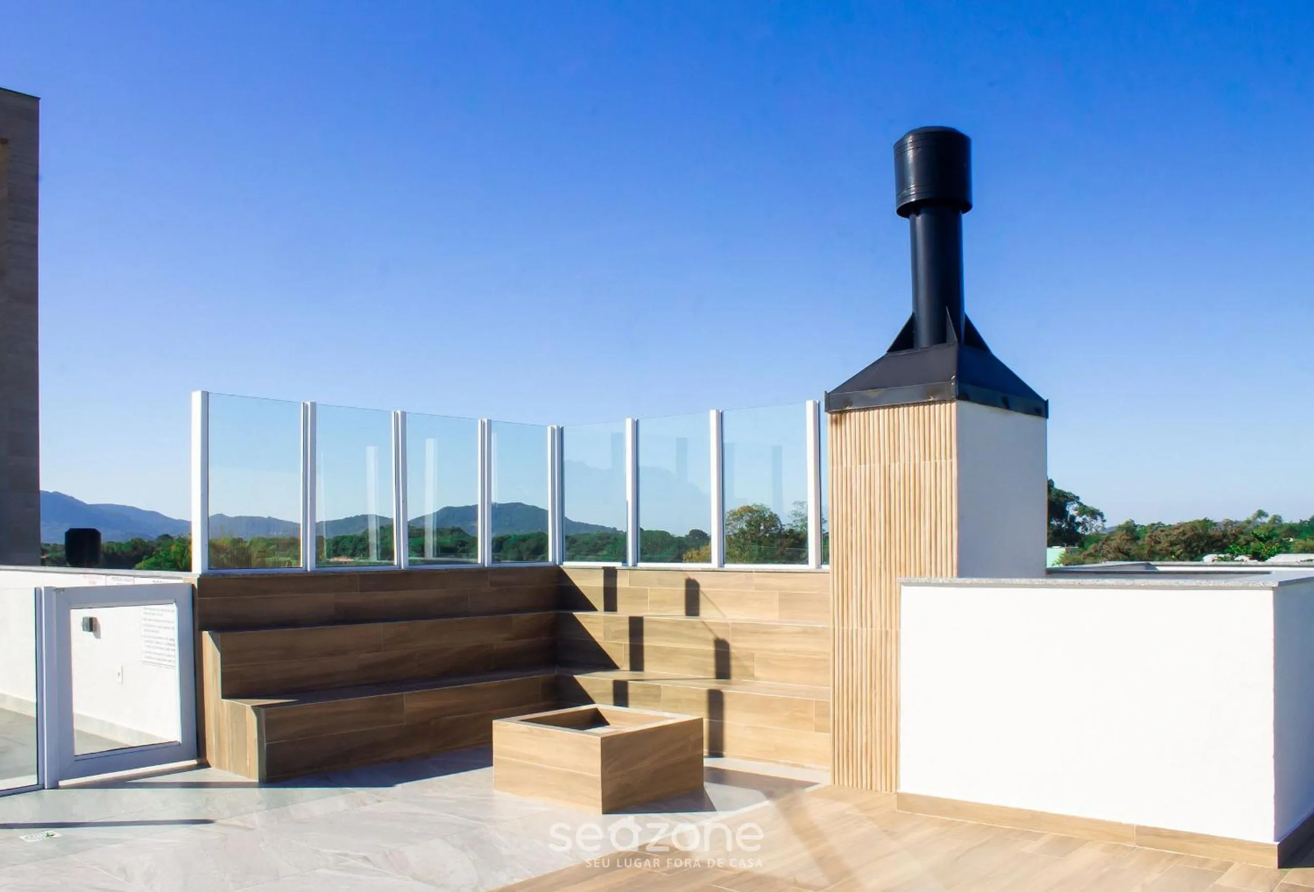 Off site in Apto moderno com piscina e churrasqueira CRR201