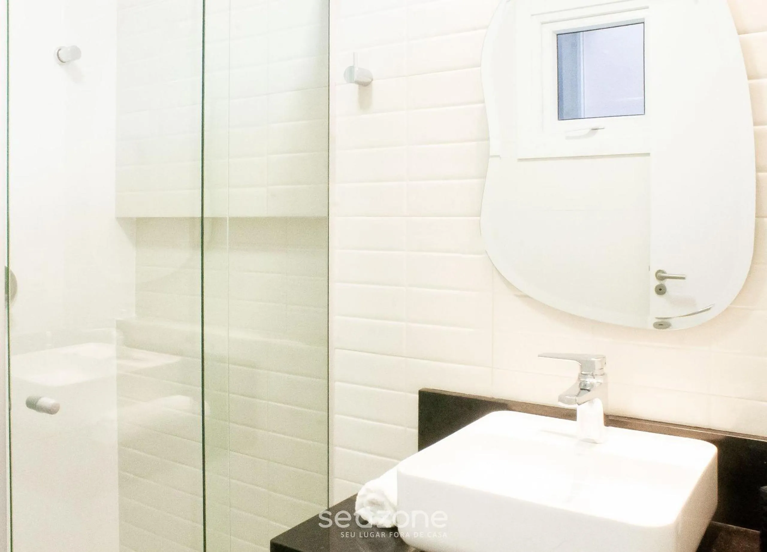 Bathroom in Apto moderno com piscina e churrasqueira CRR201