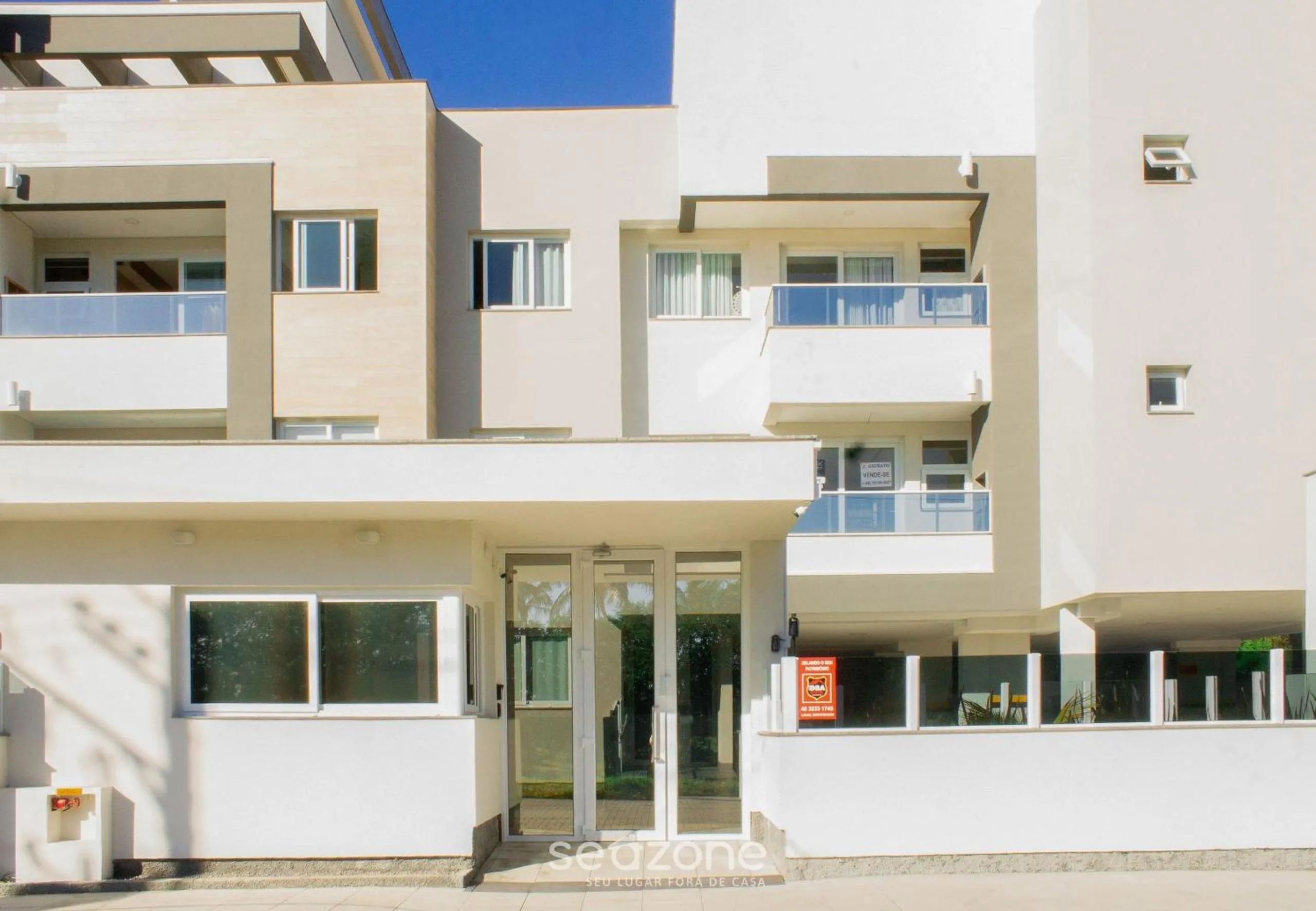 Facade/entrance in Apto moderno com piscina e churrasqueira CRR201