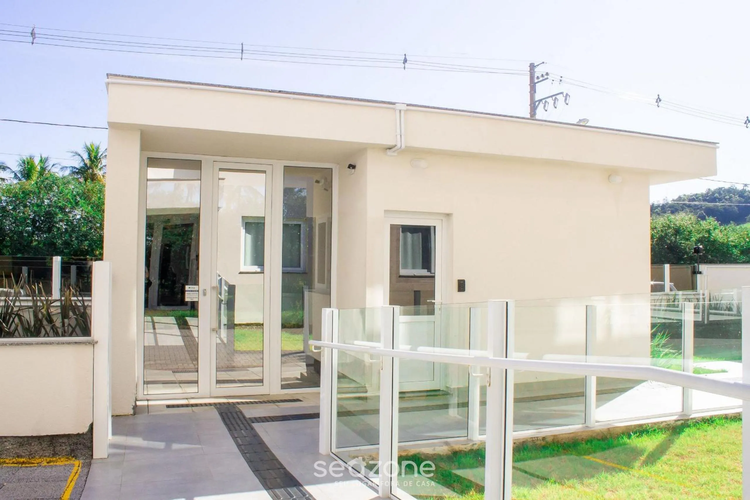 Off site in Apto moderno com piscina e churrasqueira CRR201