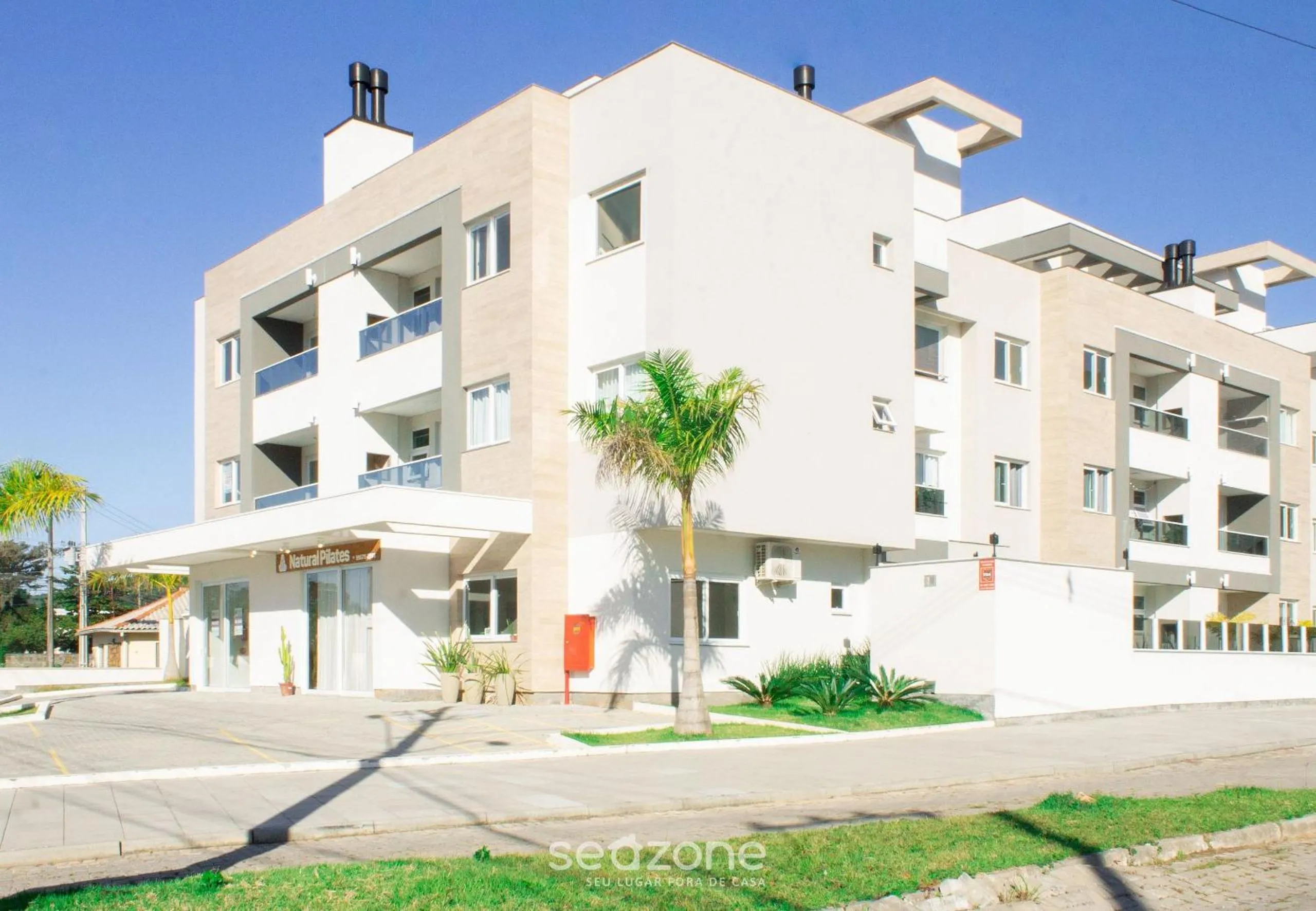 Facade/entrance in Apto moderno com piscina e churrasqueira CRR201