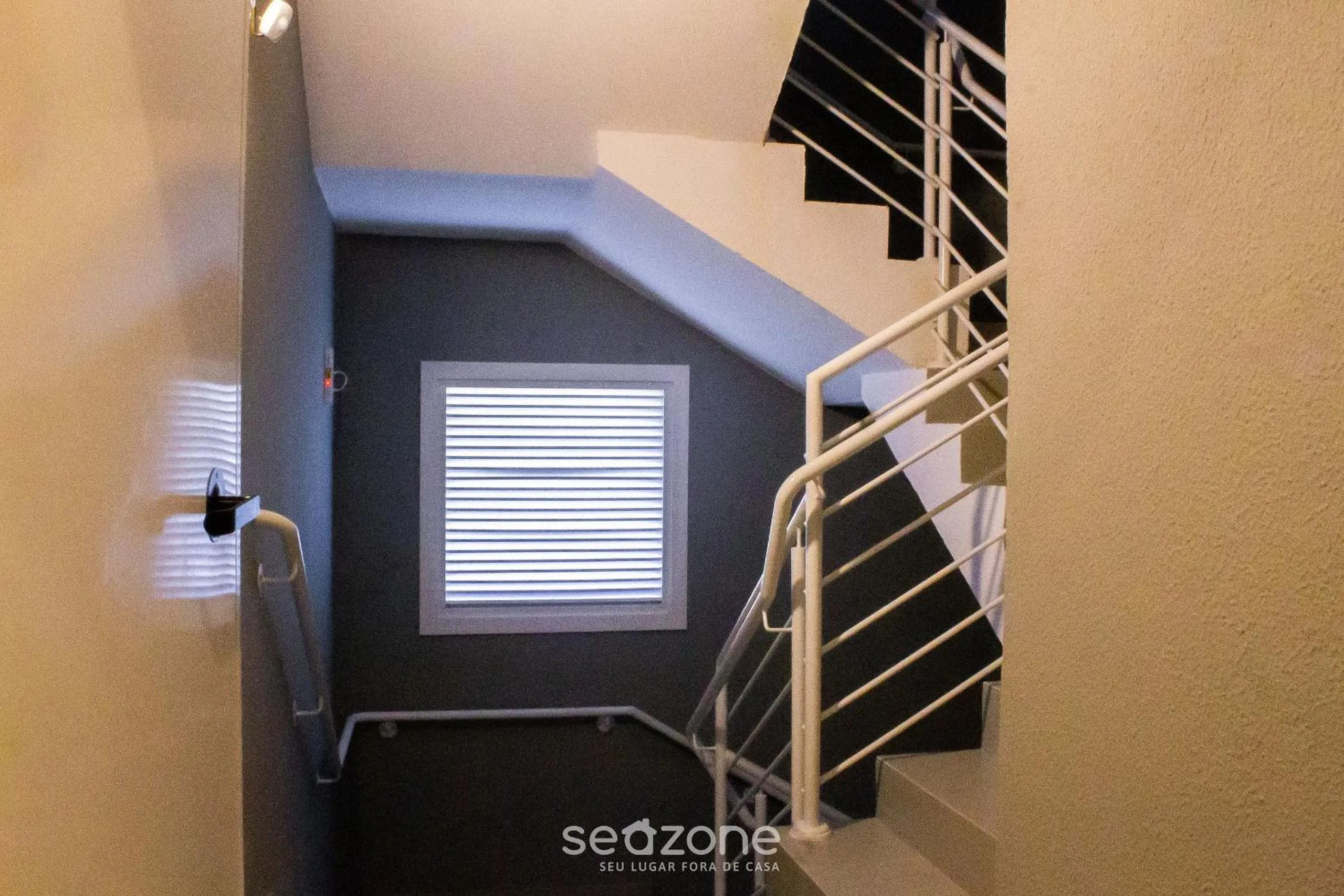 Off site in Apto moderno com piscina e churrasqueira CRR201
