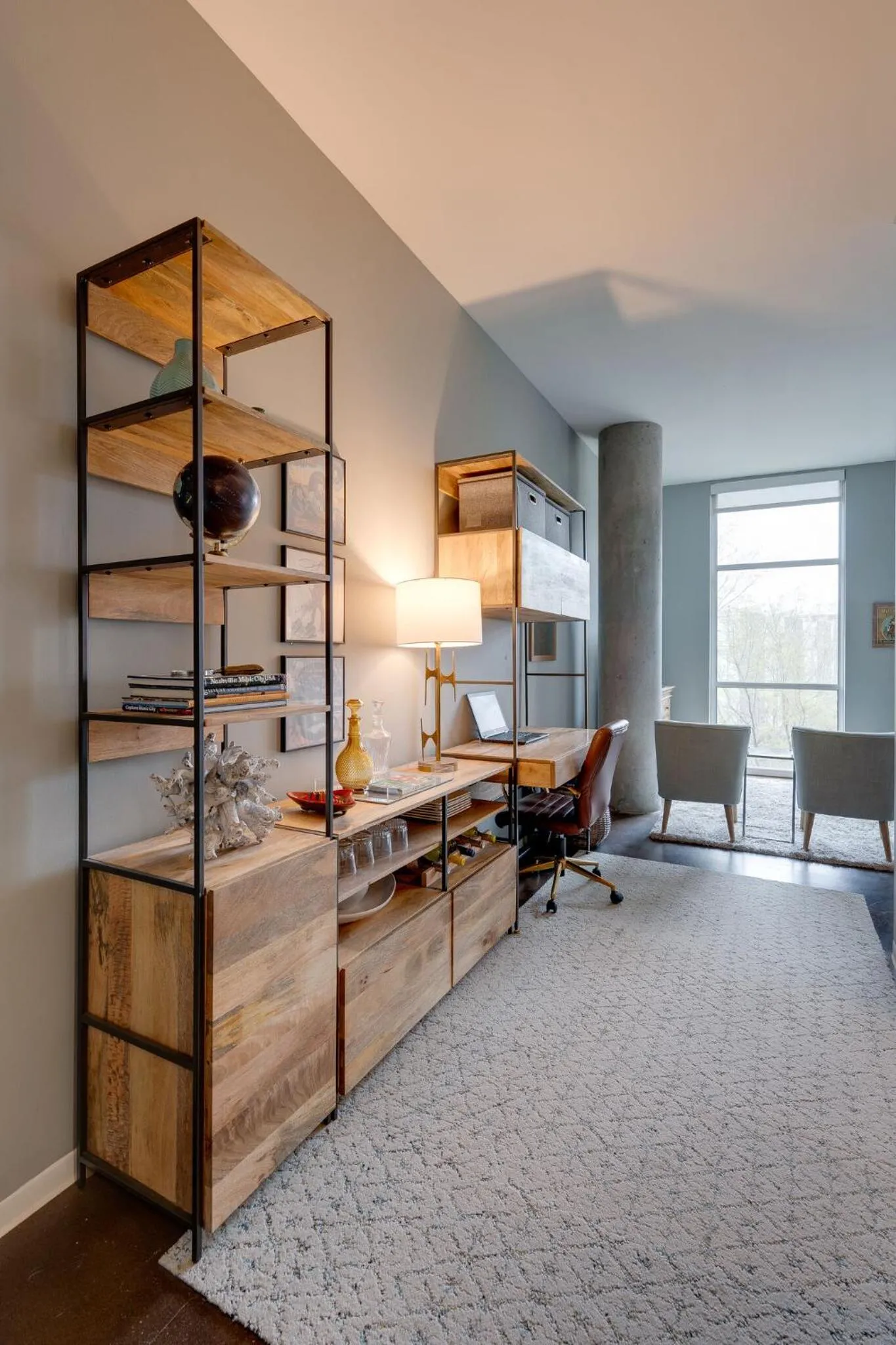 Bed in Smart, Stylish Music City Condo - Concierge, Restaurants, Gym, Rooftop Patio, Parking