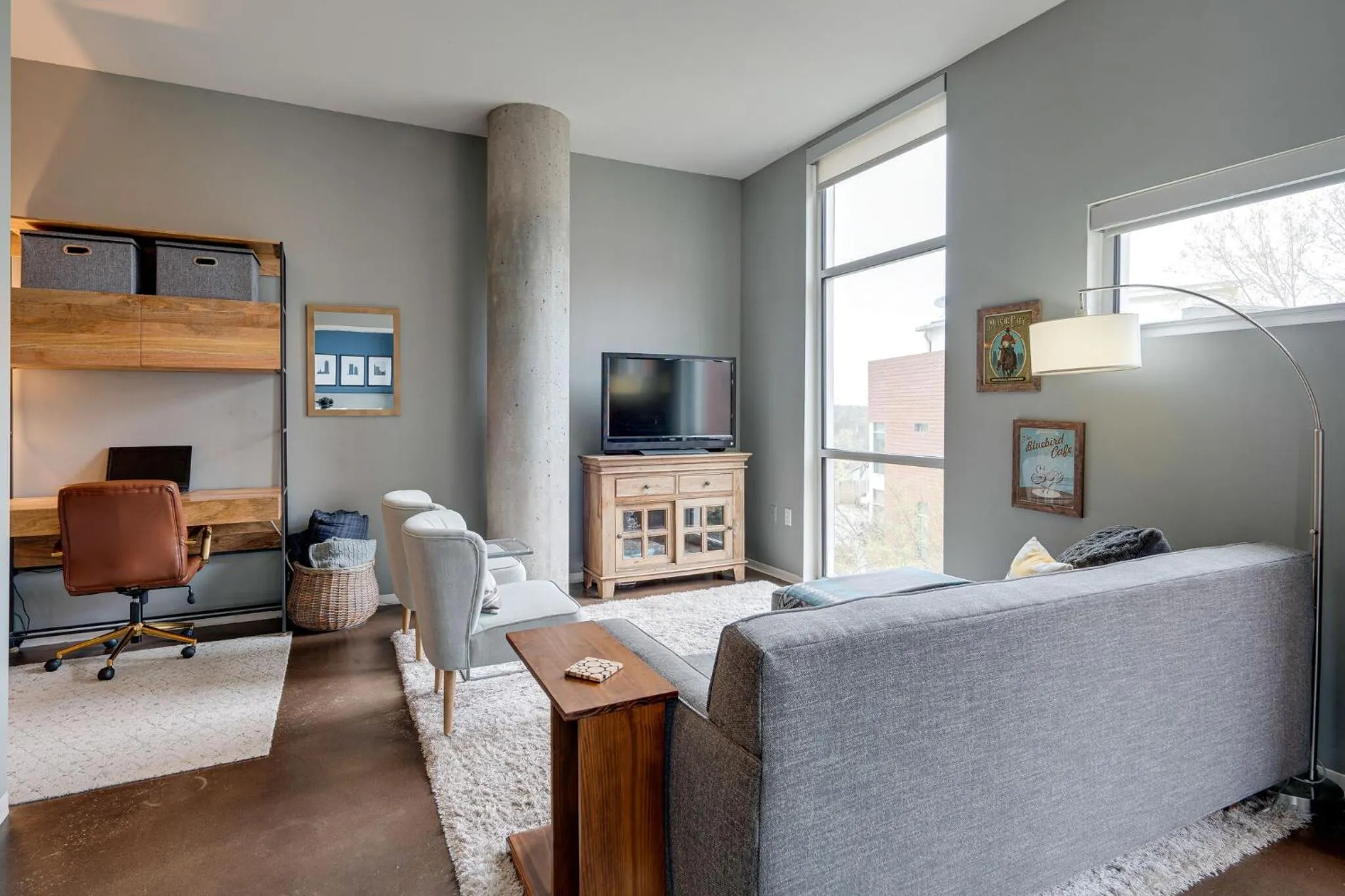 Smart, Stylish Music City Condo - Concierge, Restaurants, Gym, Rooftop Patio, Parking