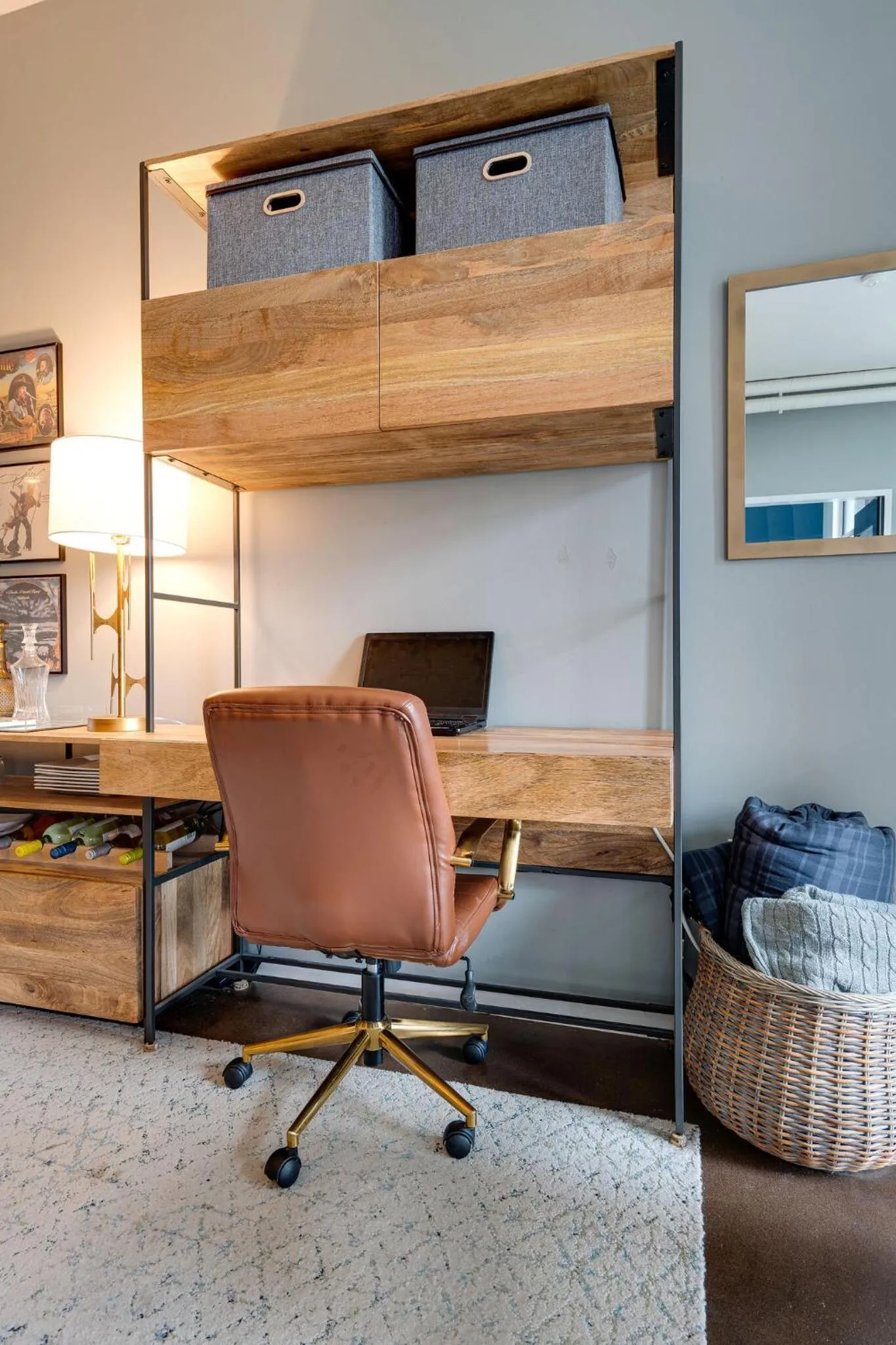 Smart, Stylish Music City Condo - Concierge, Restaurants, Gym, Rooftop Patio, Parking