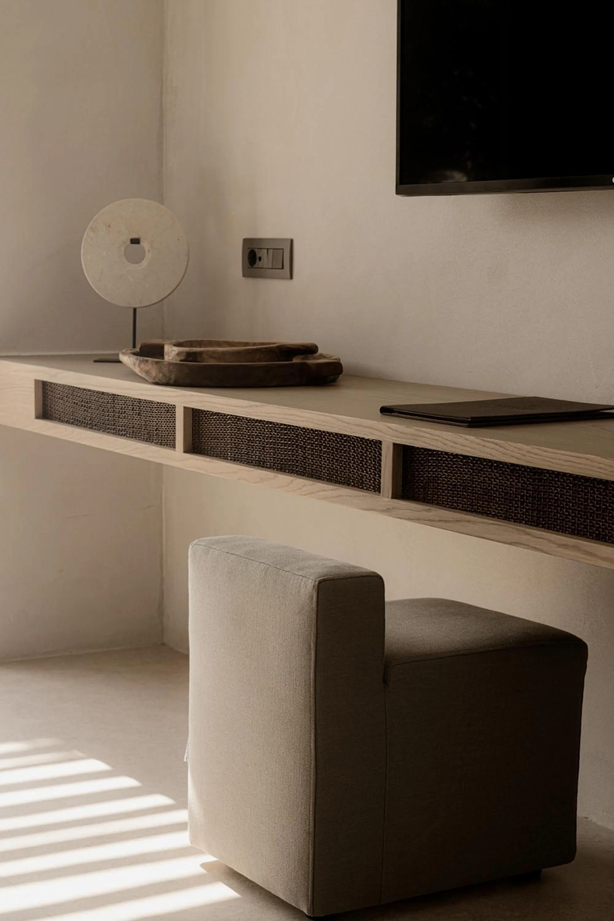 TV and multimedia in Enigma Mykonos Hideaway Suites