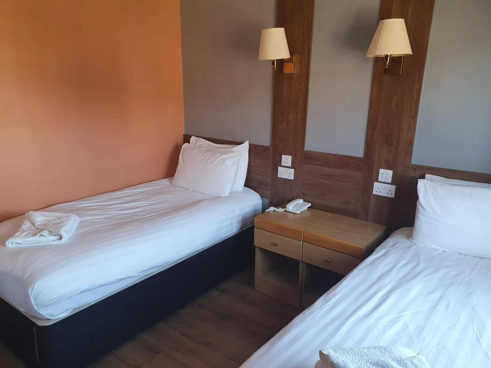 Photo of the whole room, Bed in Gilson Hotel