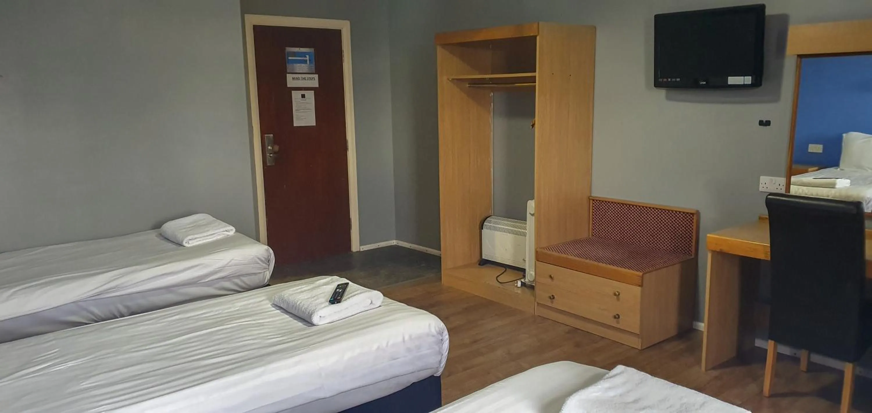 Photo of the whole room, Bed in Gilson Hotel