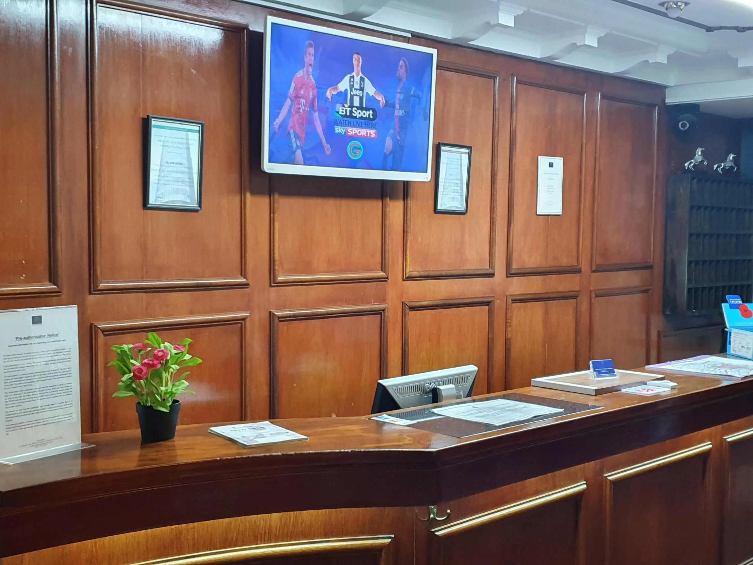 Lobby or reception in Gilson Hotel