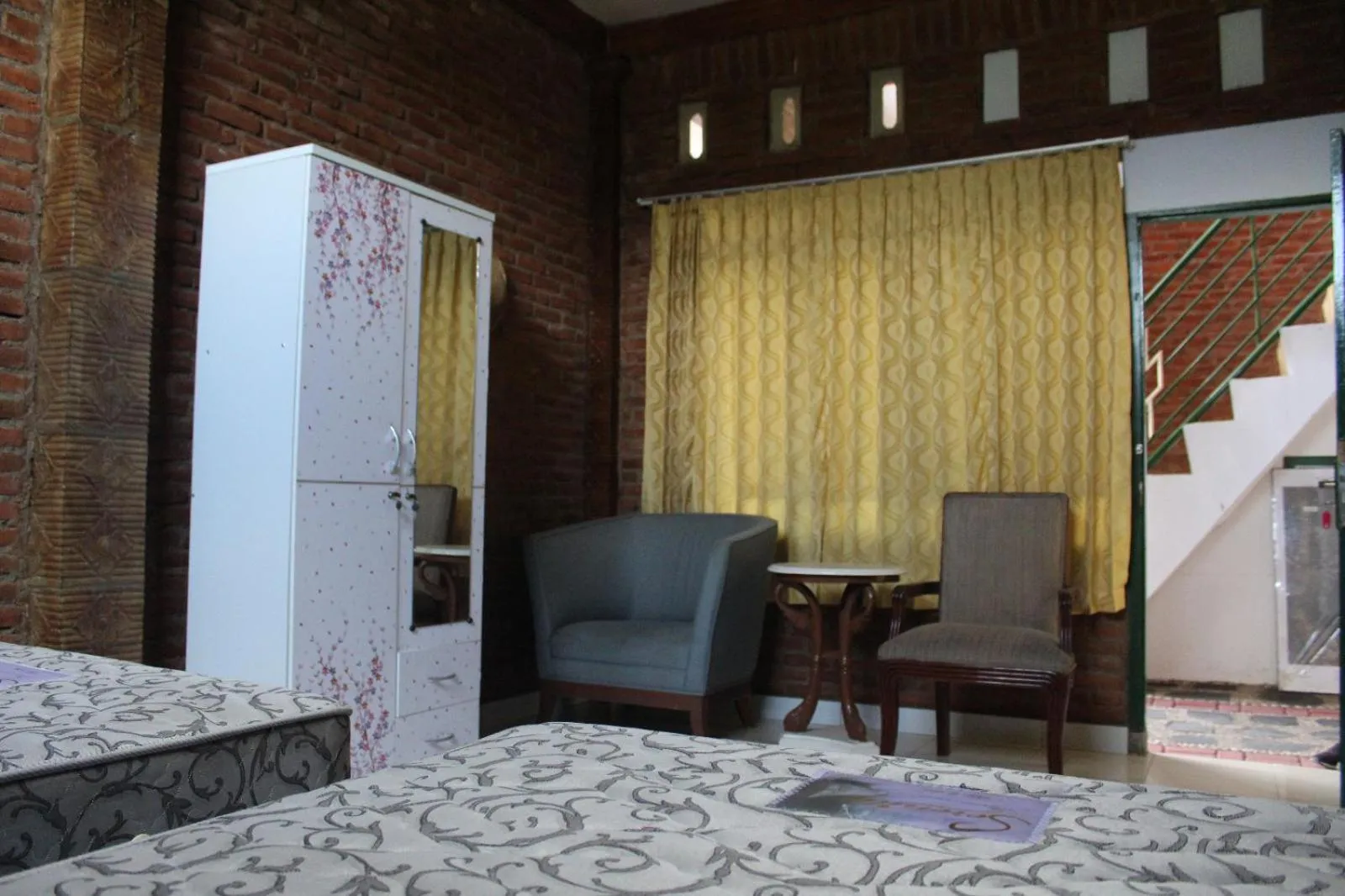 Seating area in Georium Dunia