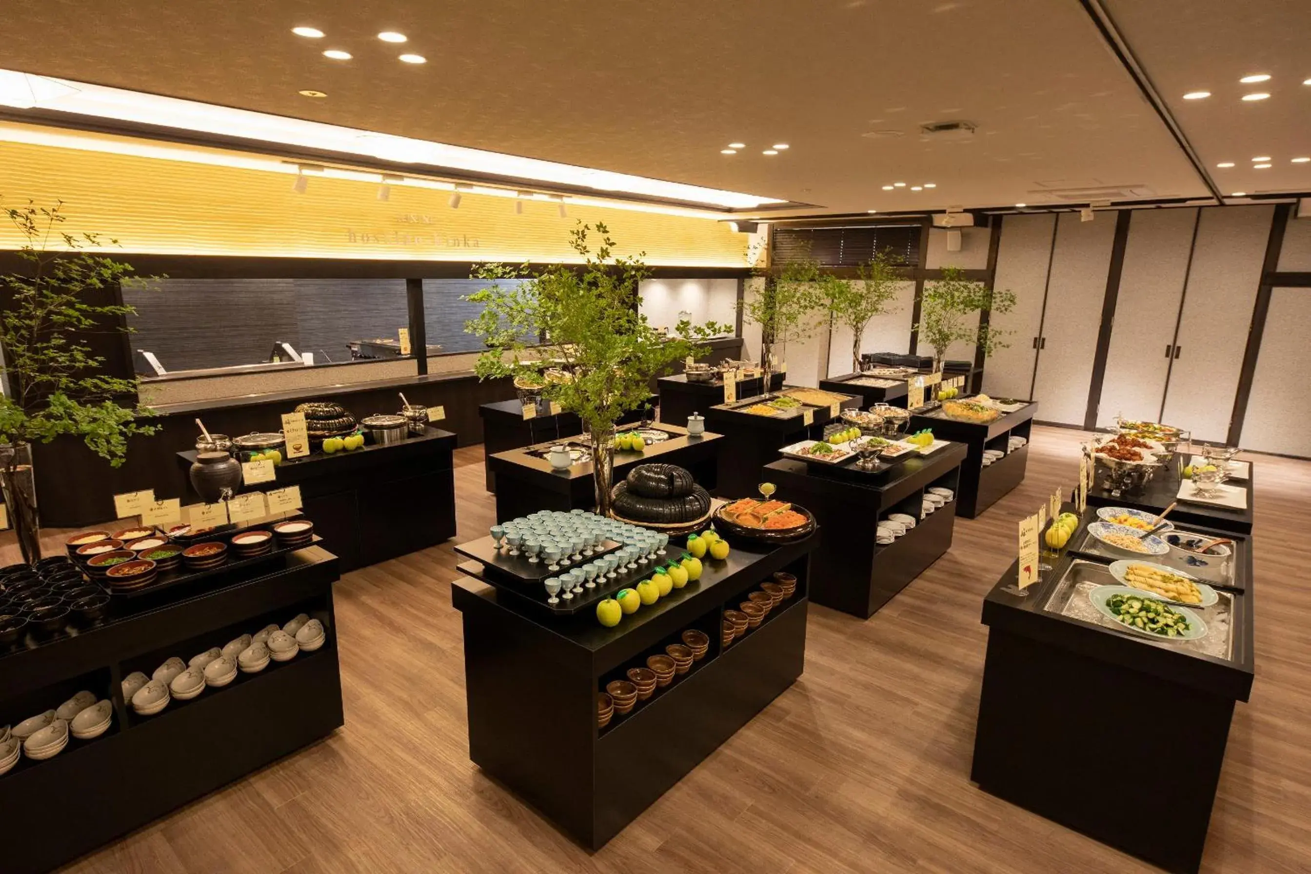 Restaurant/places to eat in Hotel Apple Land Restaurant/places to eat in Hotel Apple Land