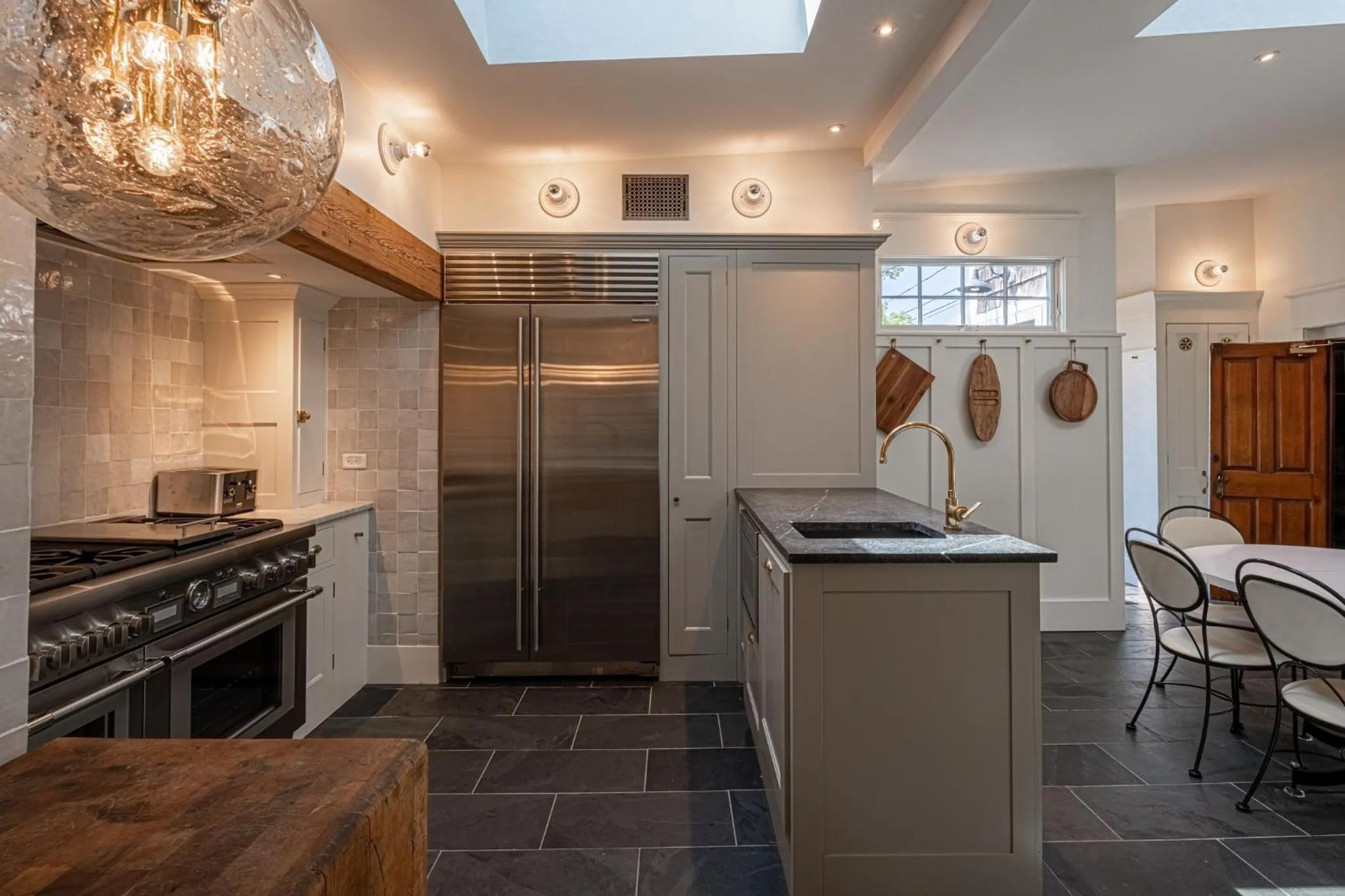 Kitchen or kitchenette in Martin House 157