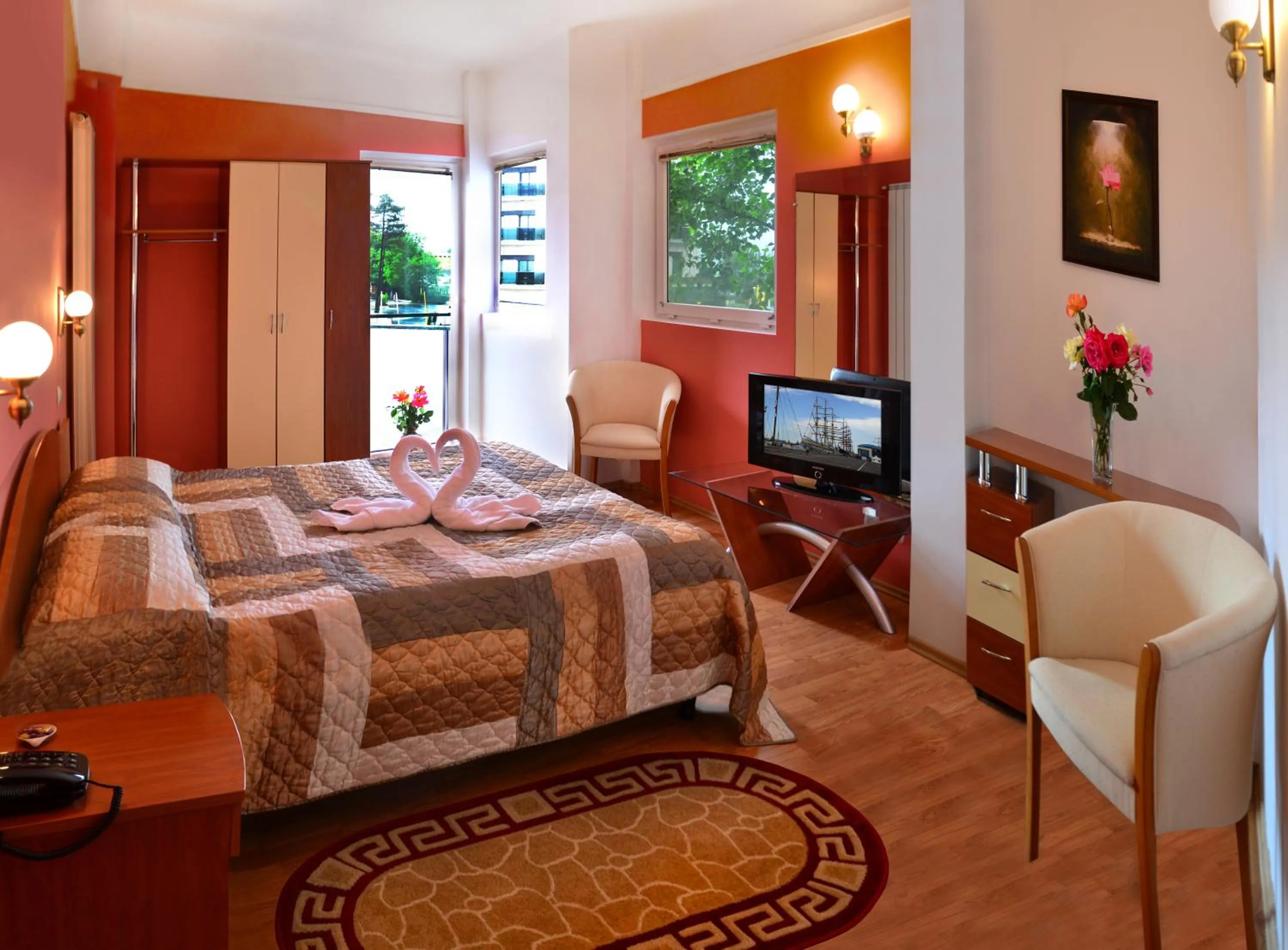 Photo of the whole room, Bed in Hotel Albatros