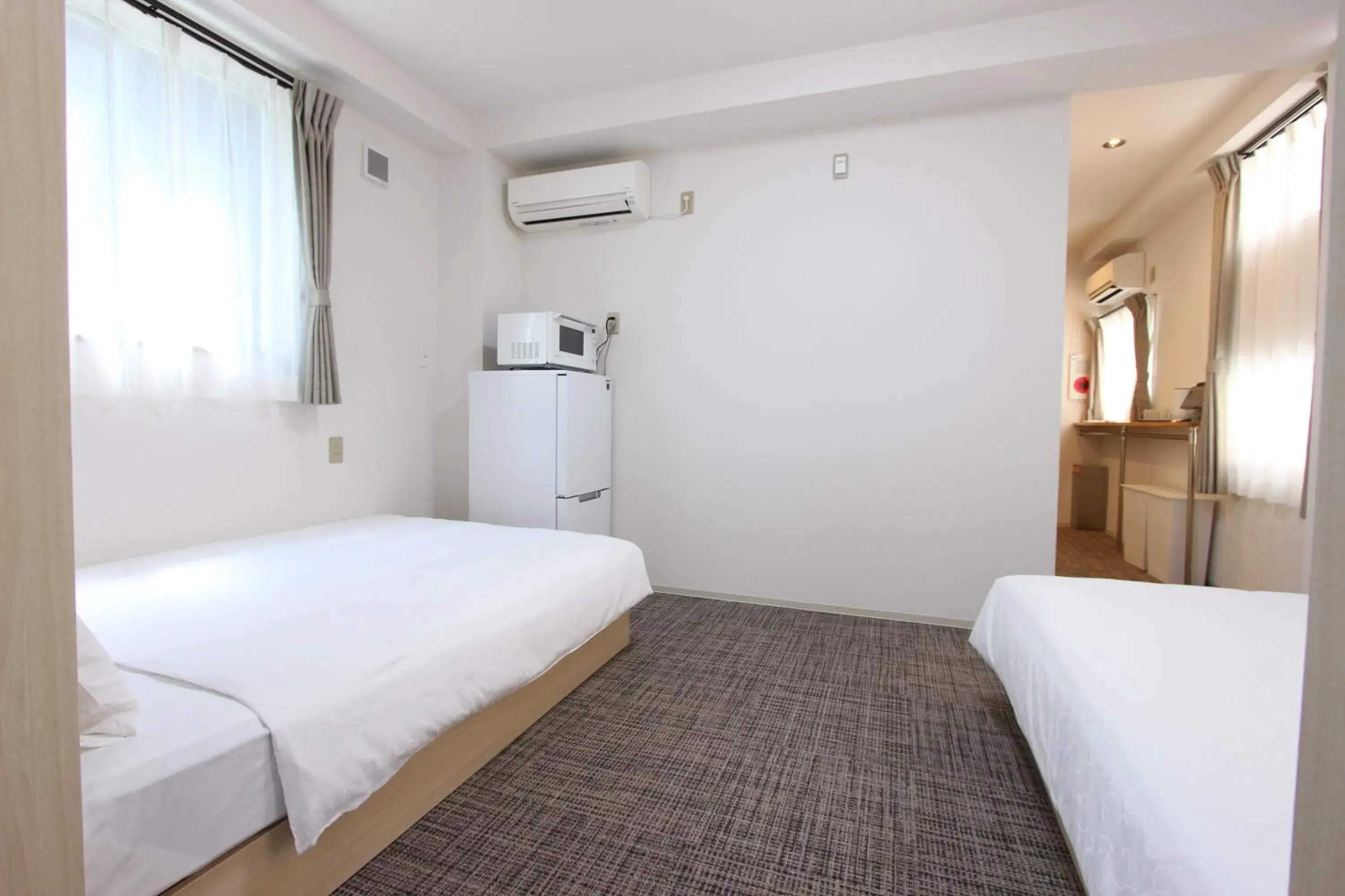 Photo of the whole room, Bed in Justin Fukuoka Photo of the whole room, Bed in Justin Fukuoka