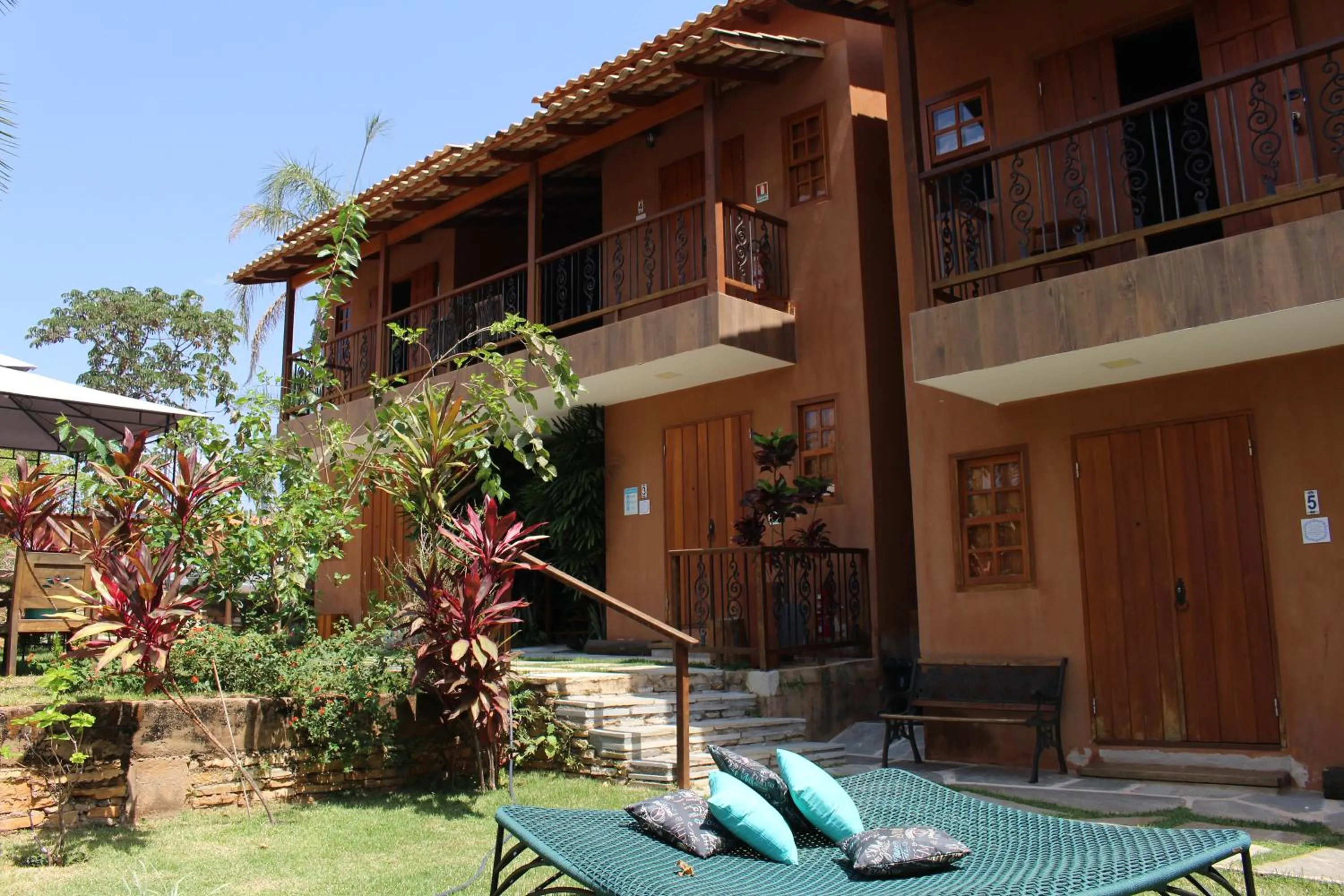 Property building in Confraria da Prata Flats