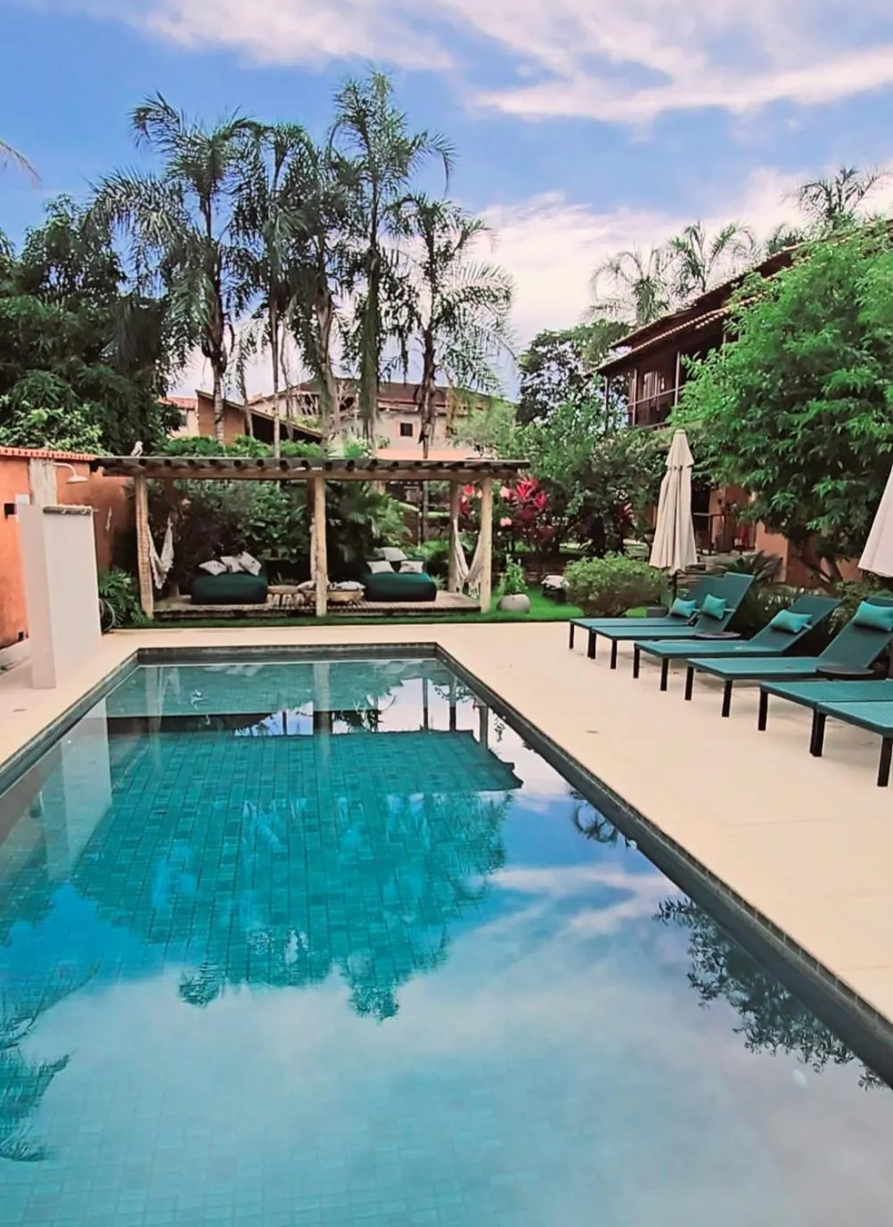 Garden view in Confraria da Prata Flats