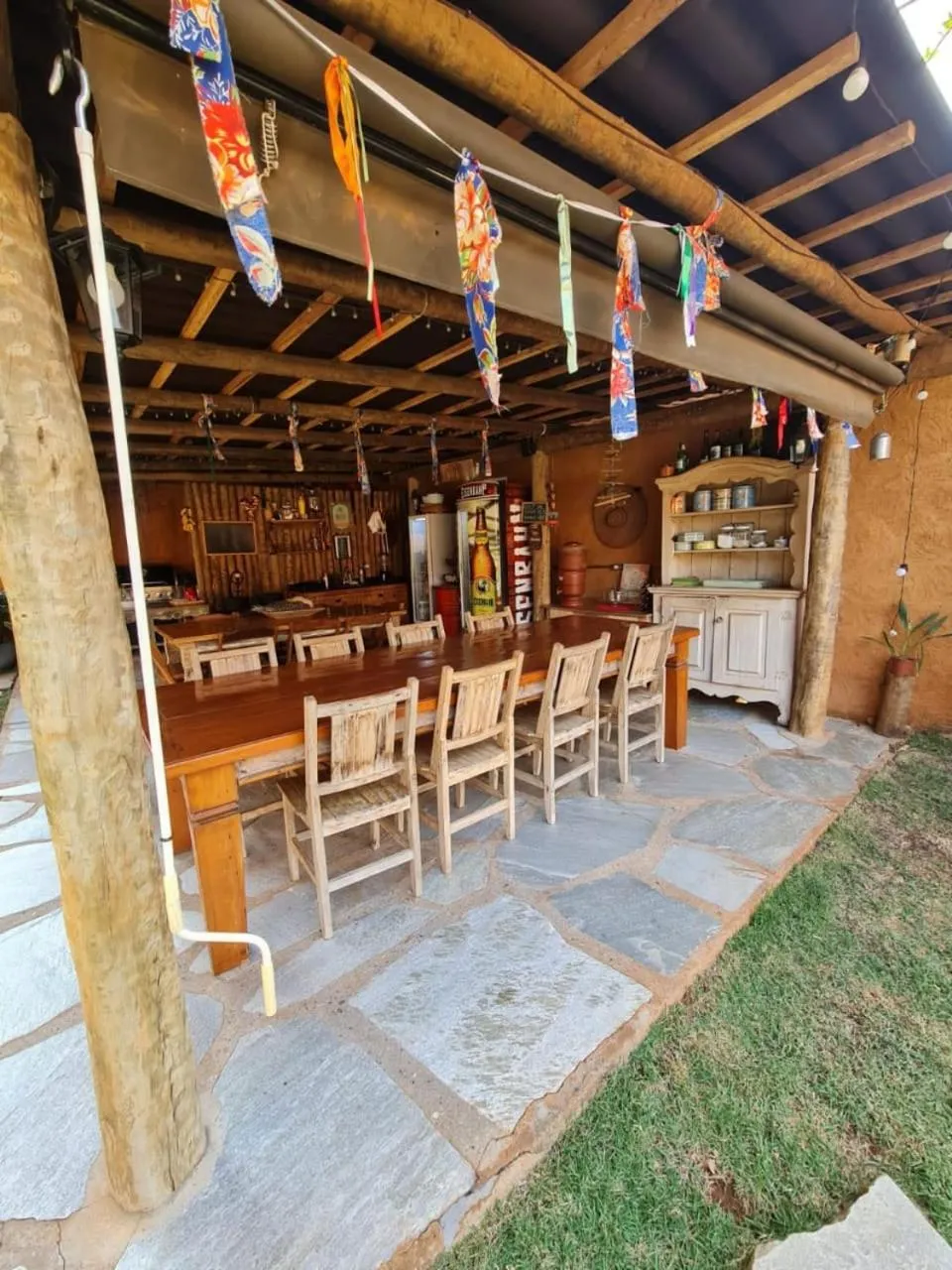 Restaurant/places to eat in Confraria da Prata Flats