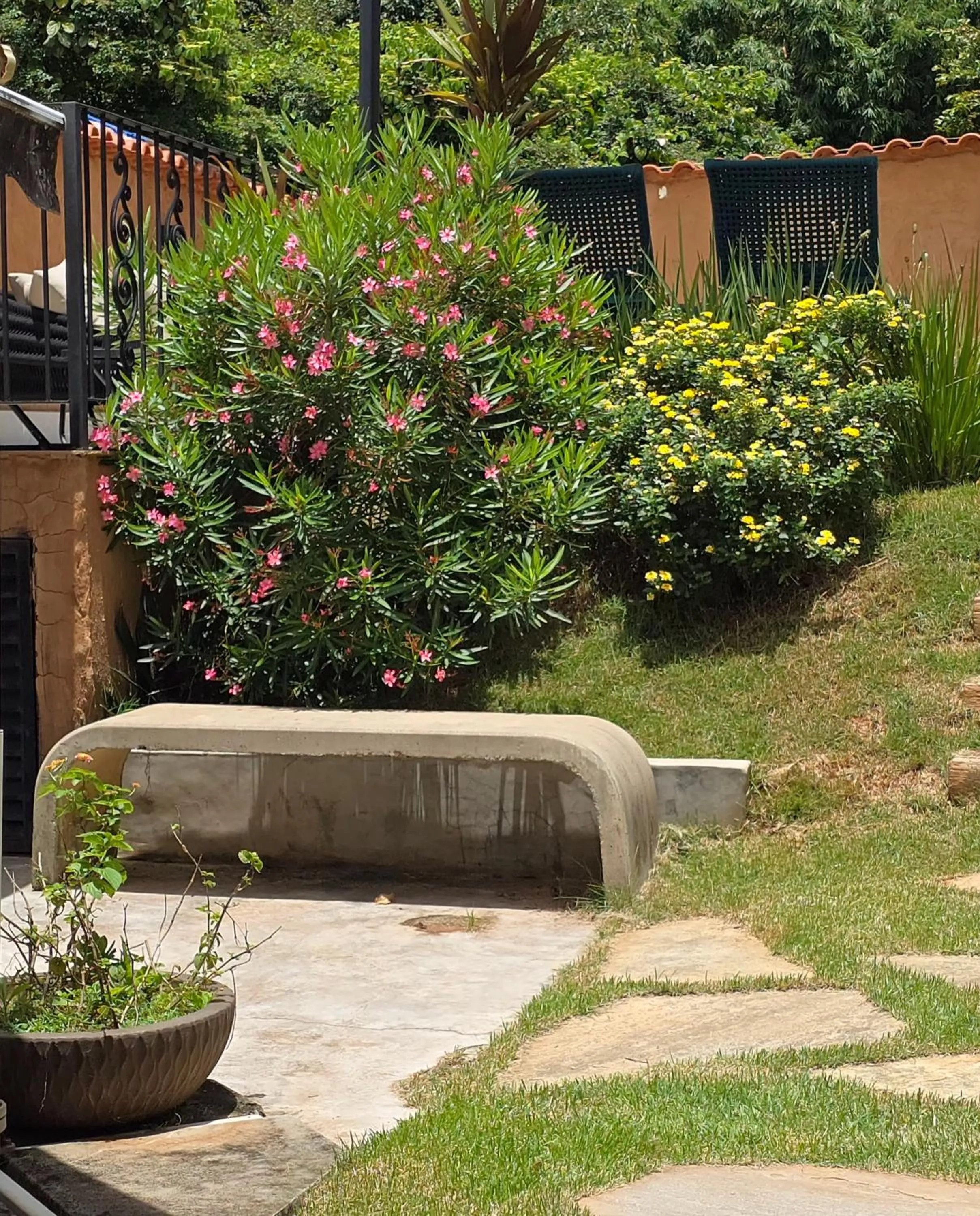 Garden in Confraria da Prata Flats