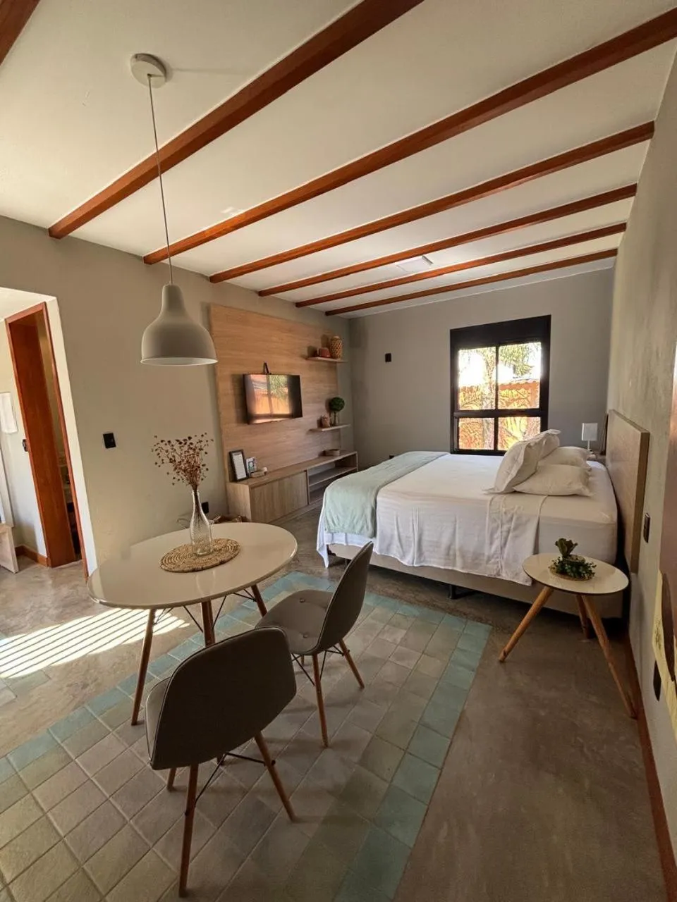 Dining area, Bed in Confraria da Prata Flats