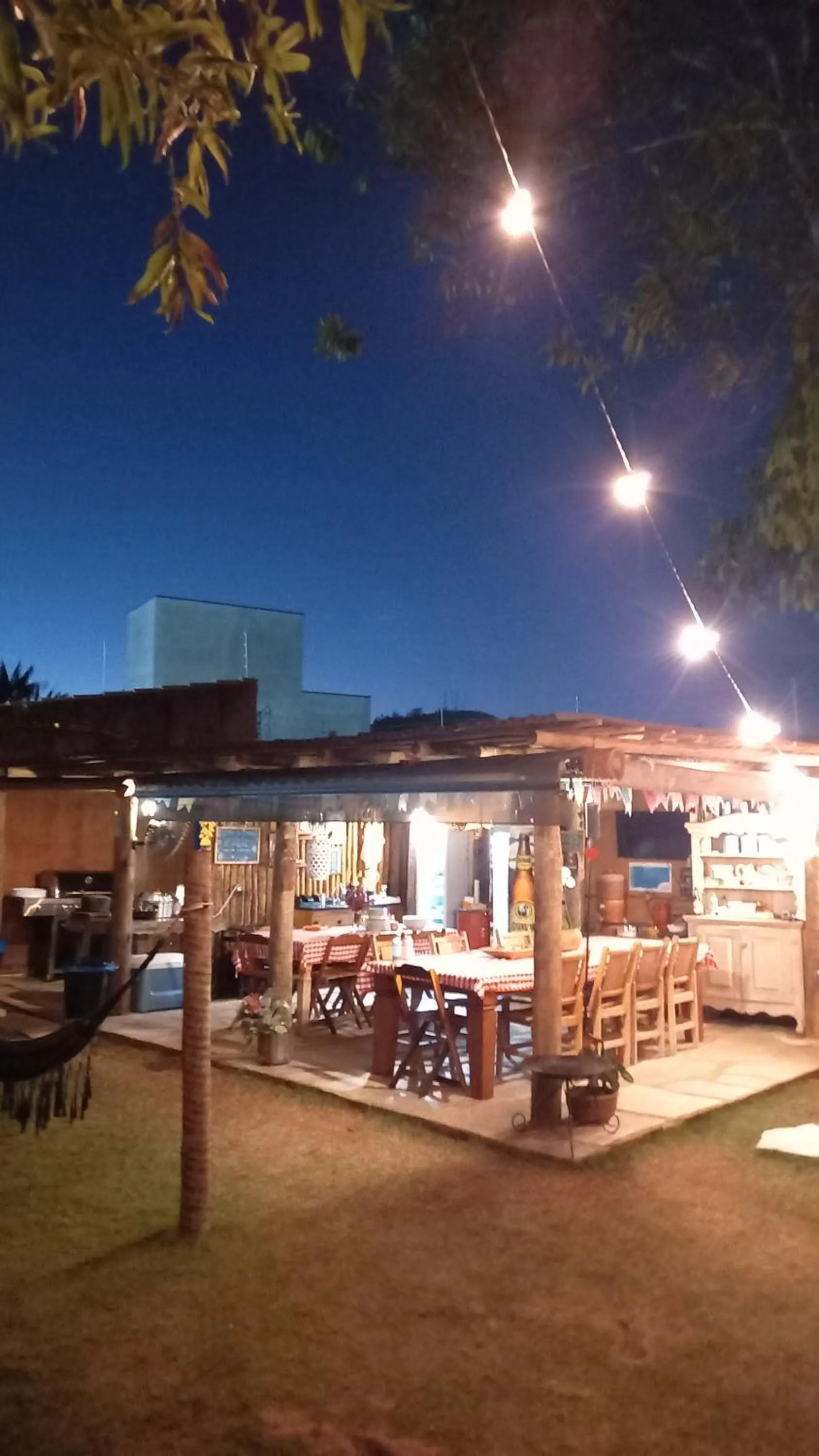 Restaurant/places to eat in Confraria da Prata Flats