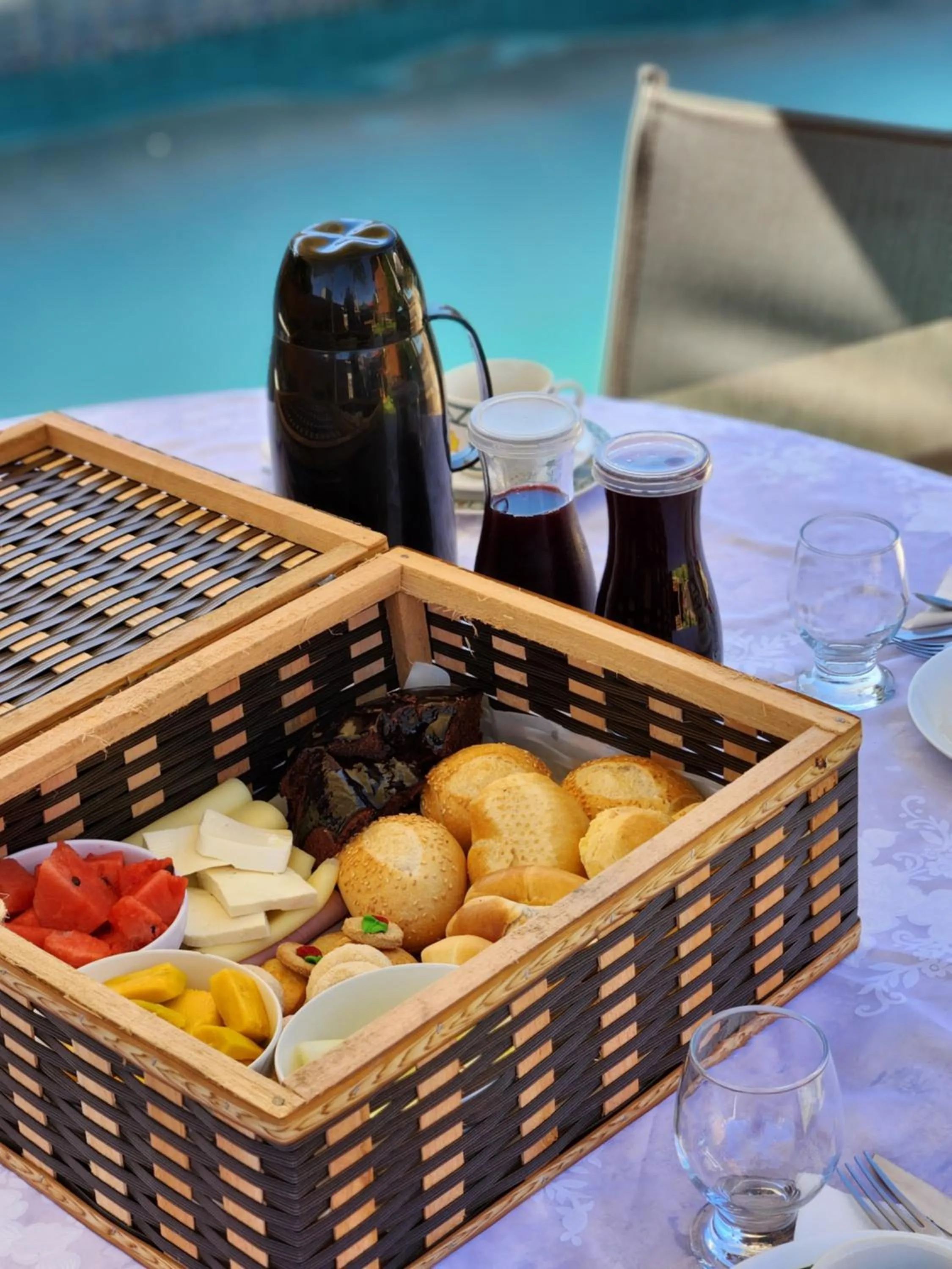 Breakfast in Confraria da Prata Flats