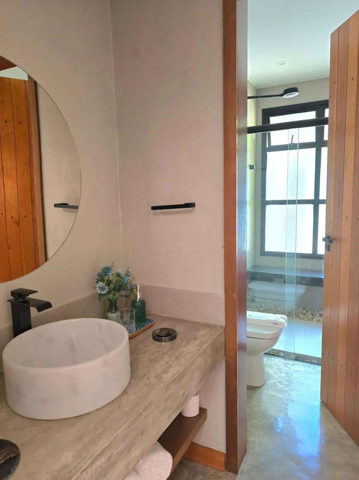 Bathroom in Confraria da Prata Flats