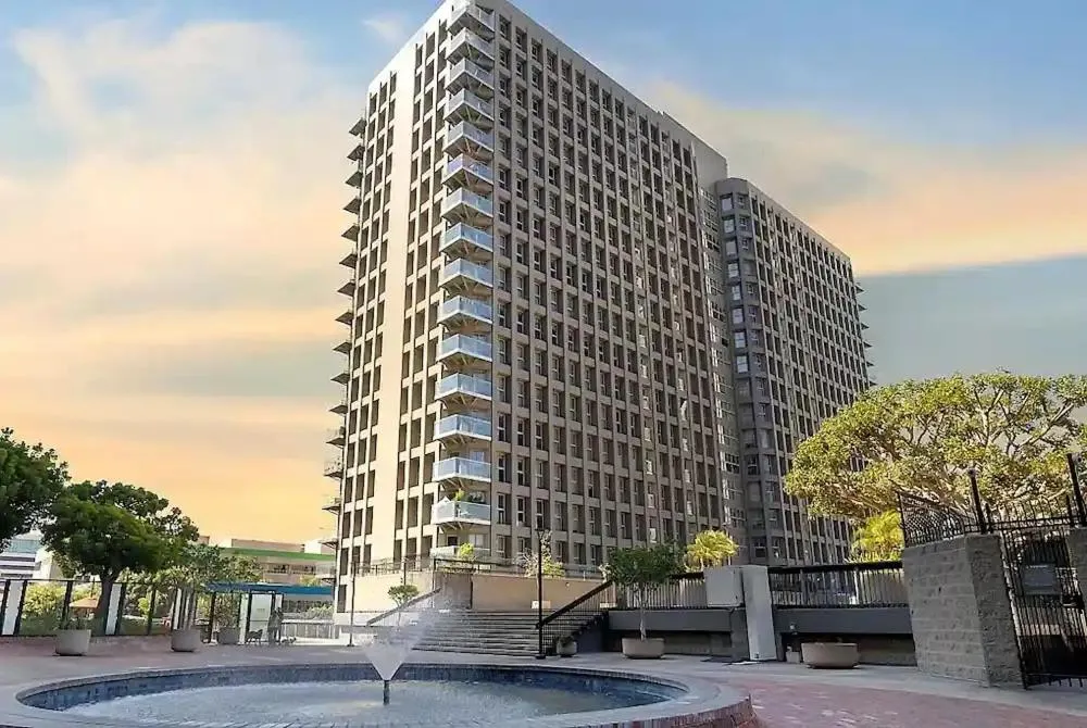 Modern Luxury 2 Bed with Panoramic City Views in Downtown LA