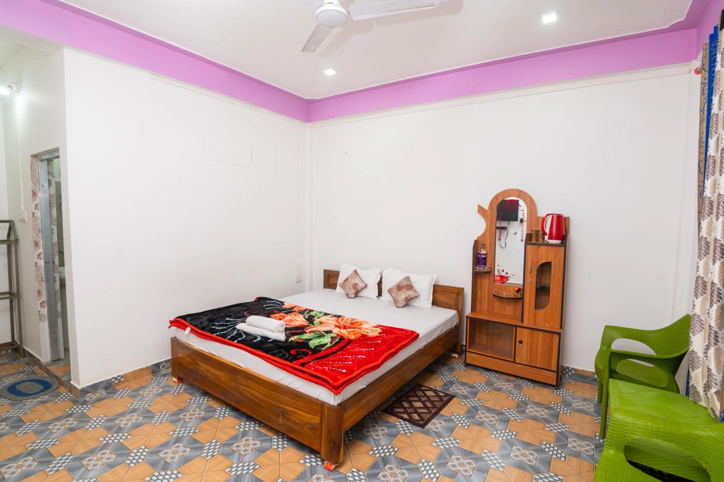 Bed in JUNGLE STAR MANSION