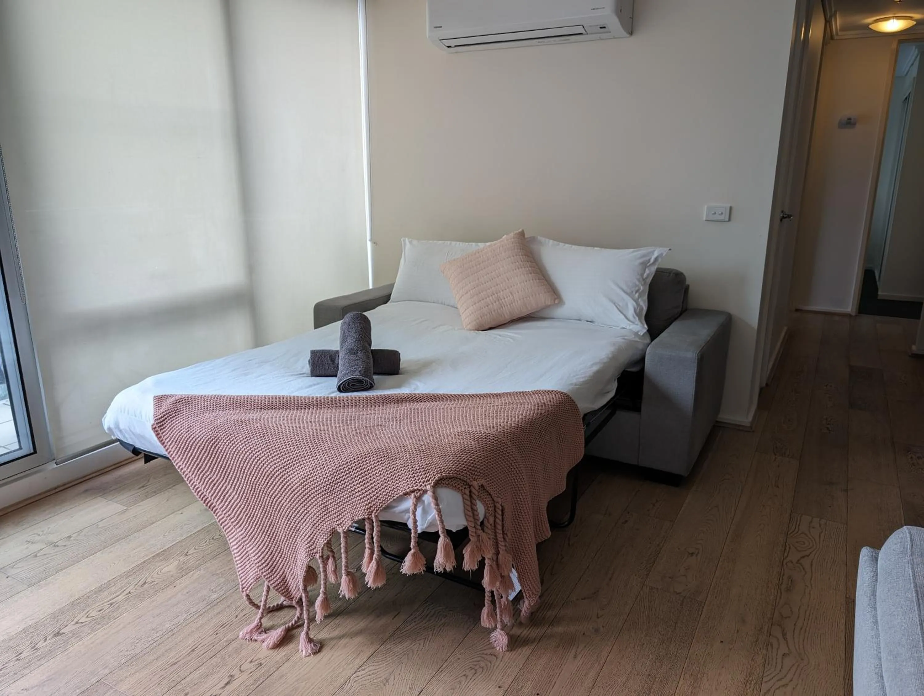 Bed in Spacious Apartment in Southbank - Sleeps 6