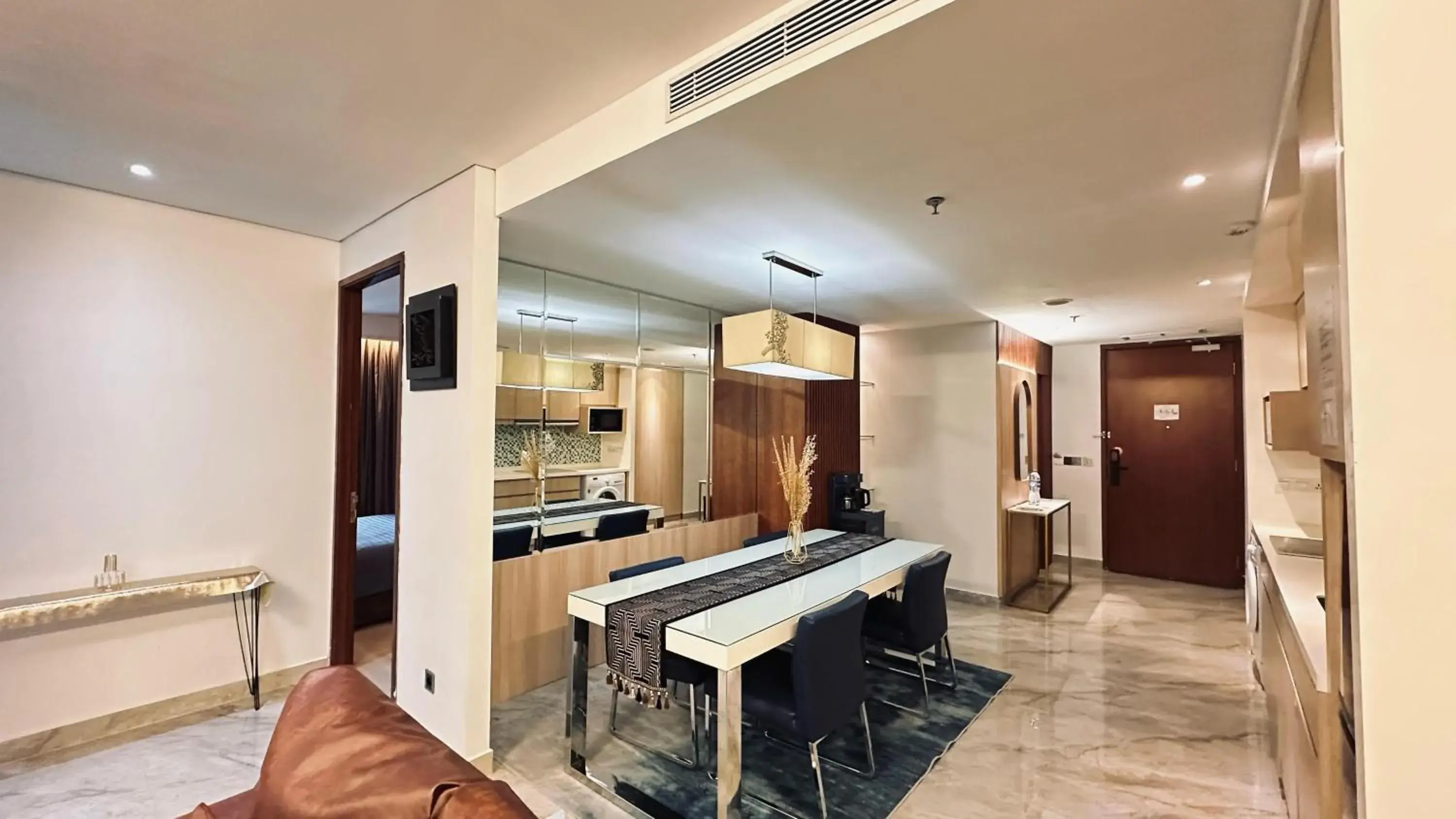 Three-Bedroom Apartment in The H Tower Rasuna Suites Kuningan Jakarta By Villaloka Three-Bedroom Apartment in The H Tower Rasuna Suites Kuningan Jakarta By Villaloka