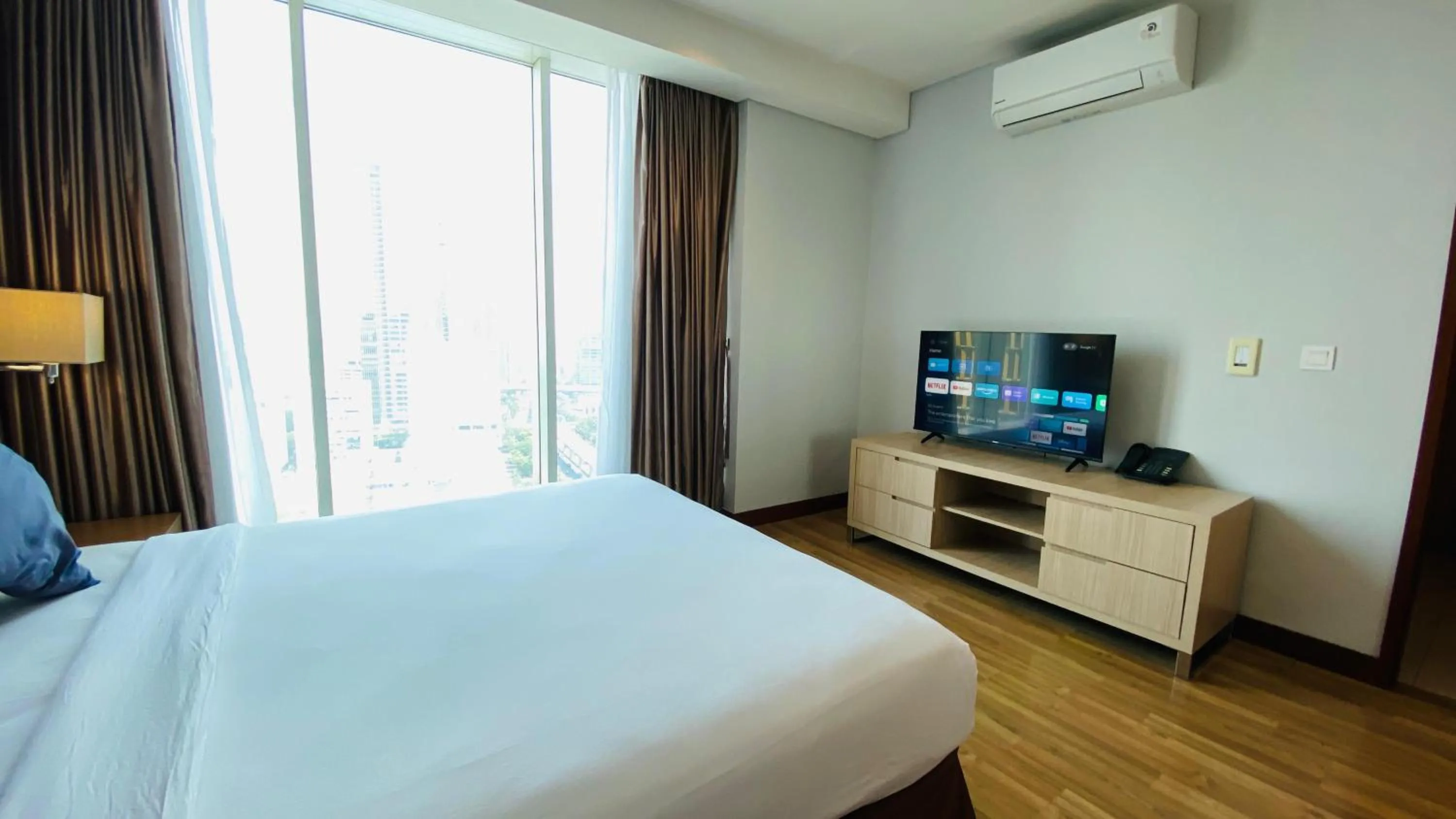 Bed in The H Tower Rasuna Suites Kuningan Jakarta By Villaloka