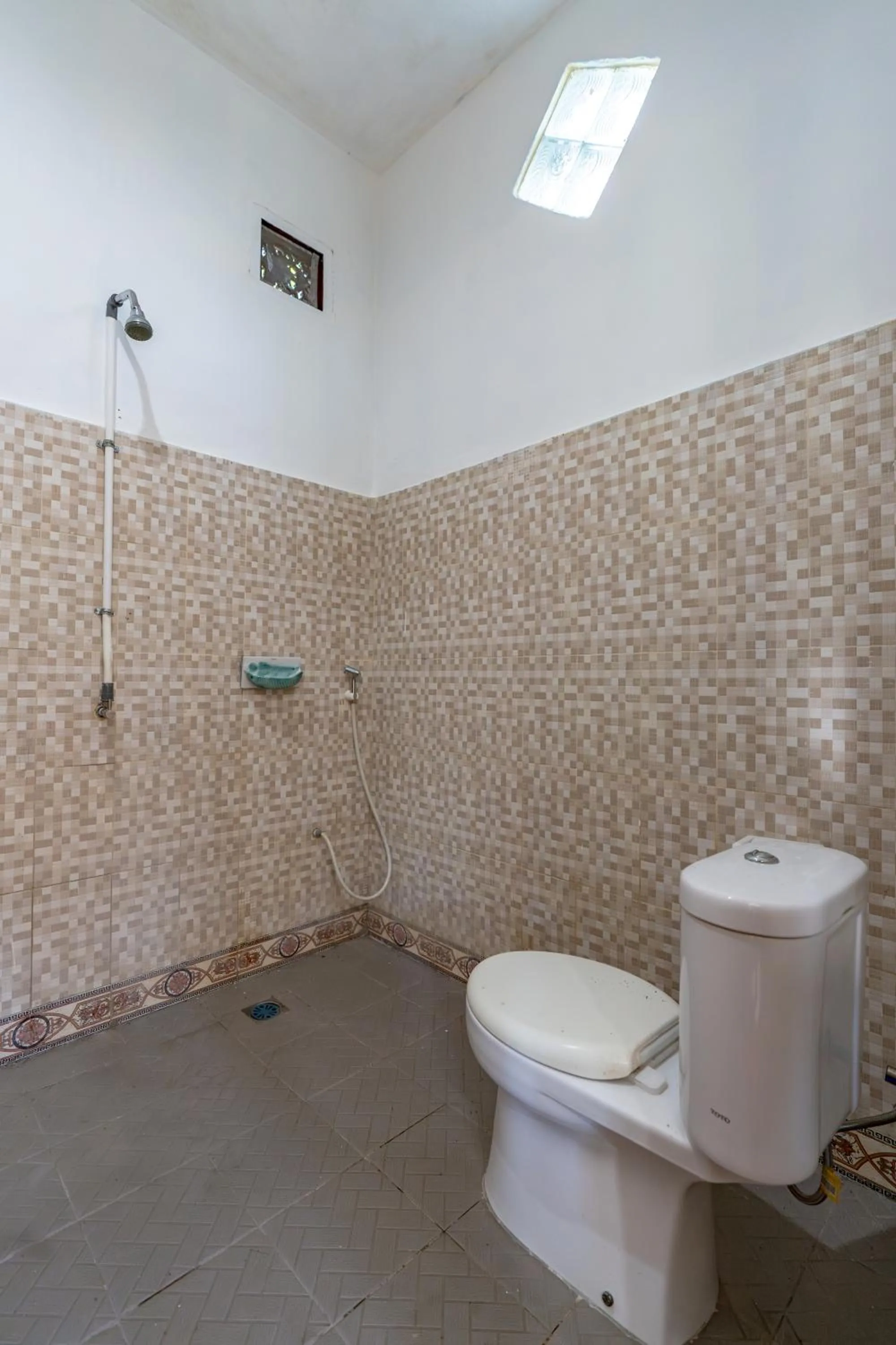 Shower in Puri Soka Lembongan by ABM