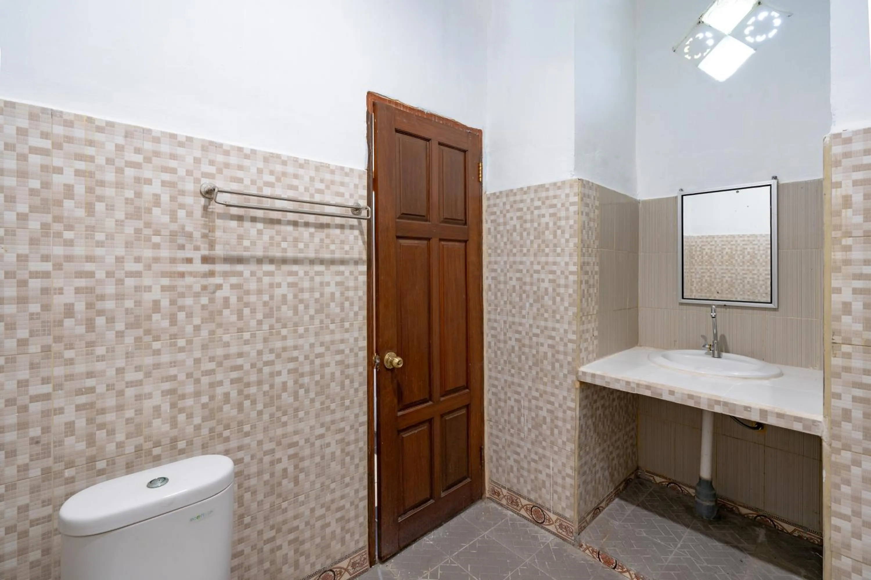 Shower in Puri Soka Lembongan by ABM