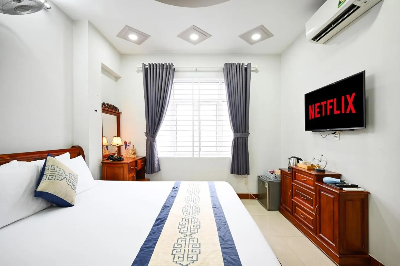 Bed in Sky Star Hotel