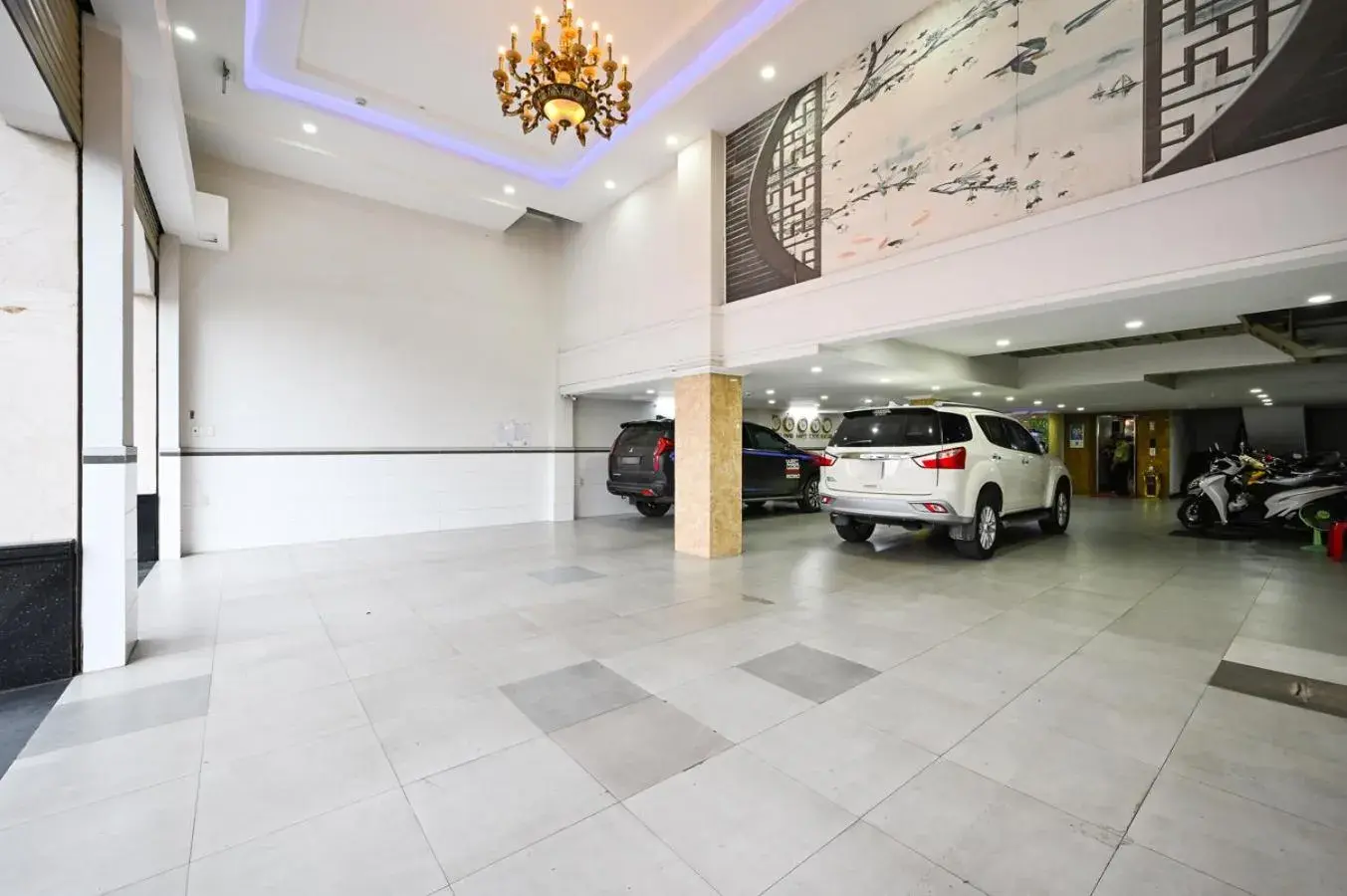 Parking in Sky Star Hotel Parking in Sky Star Hotel