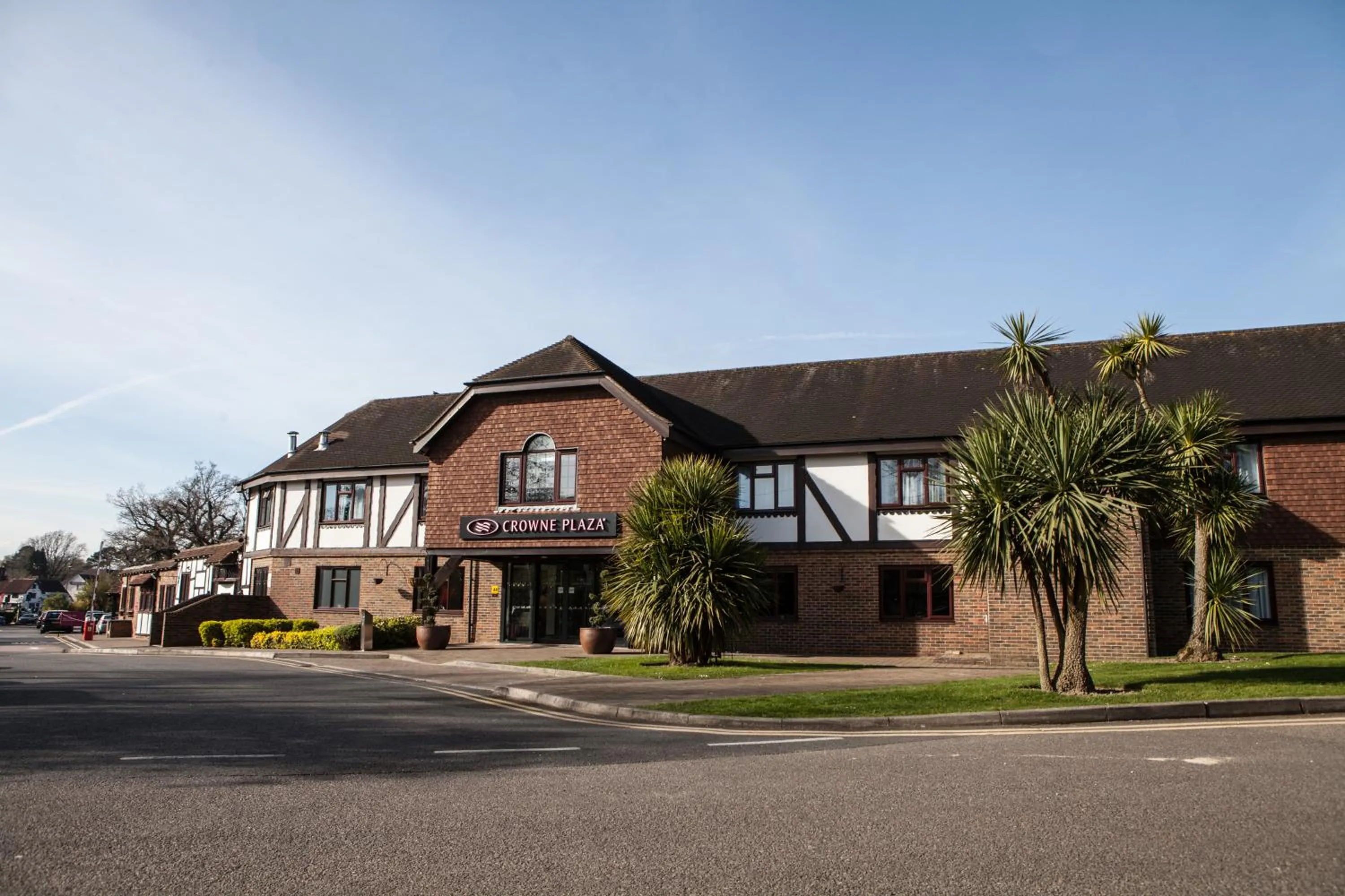 Property building in Elite Venue Selection Felbridge - Gatwick