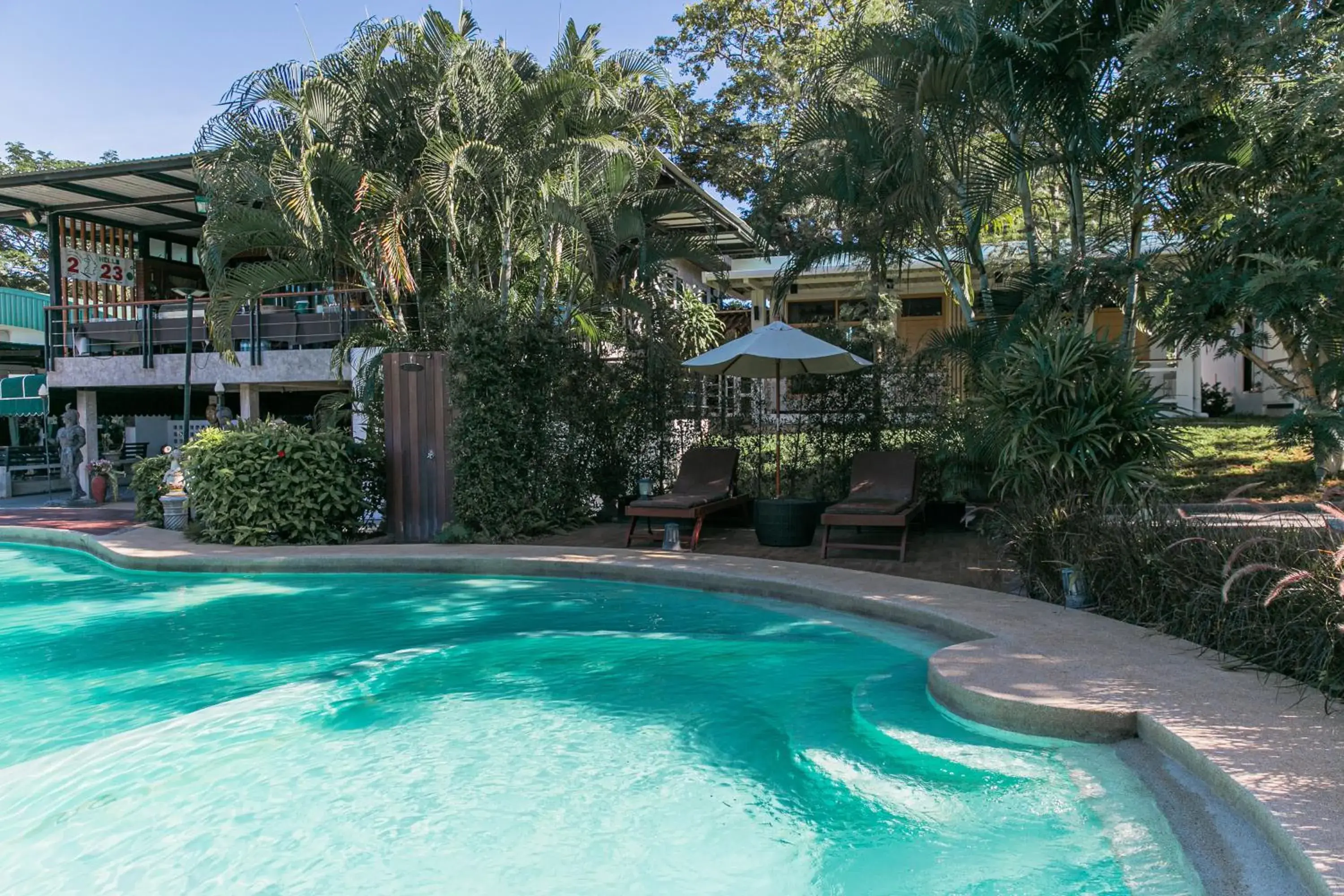 Swimming pool in Best Way Resort Swimming pool in Best Way Resort